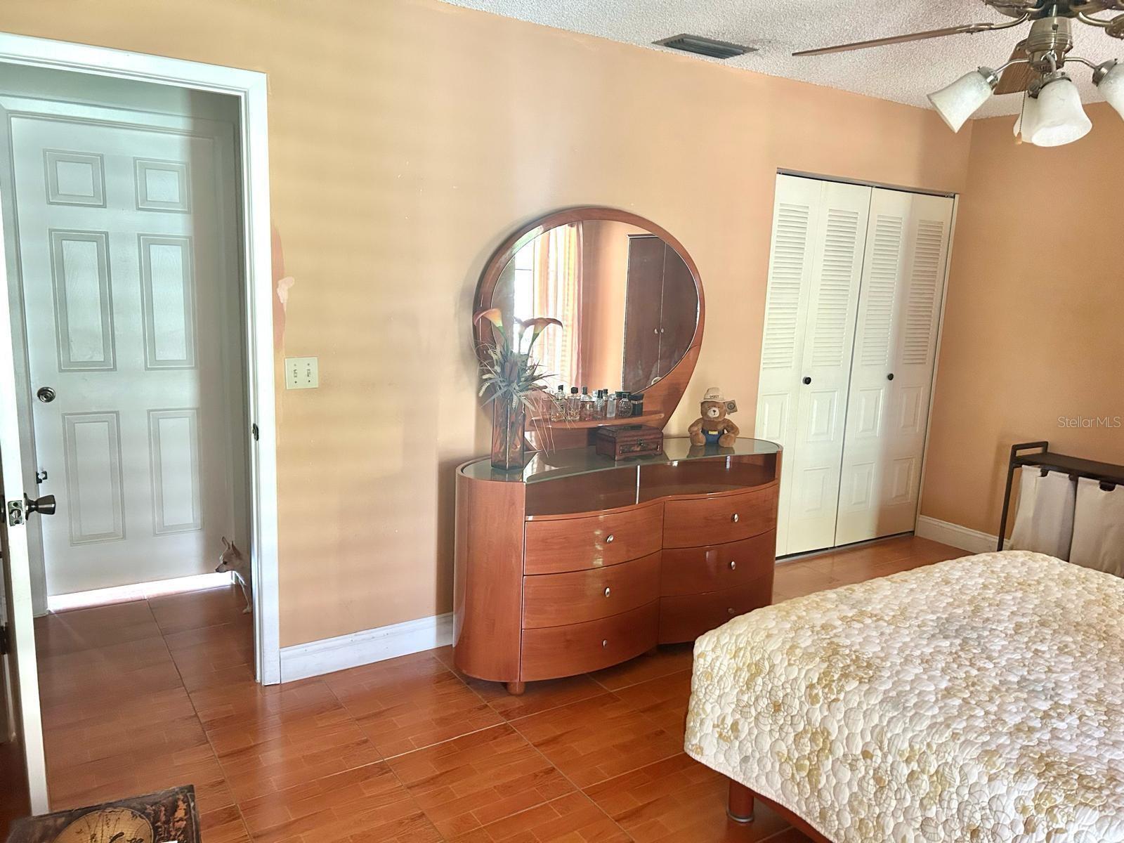 Listing photo id 15 for 522 Wynnwood Drive