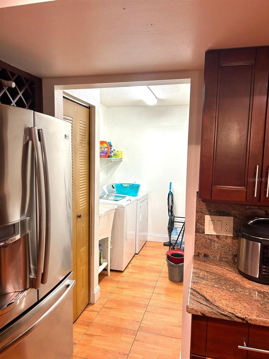 Listing photo id 7 for 522 Wynnwood Drive