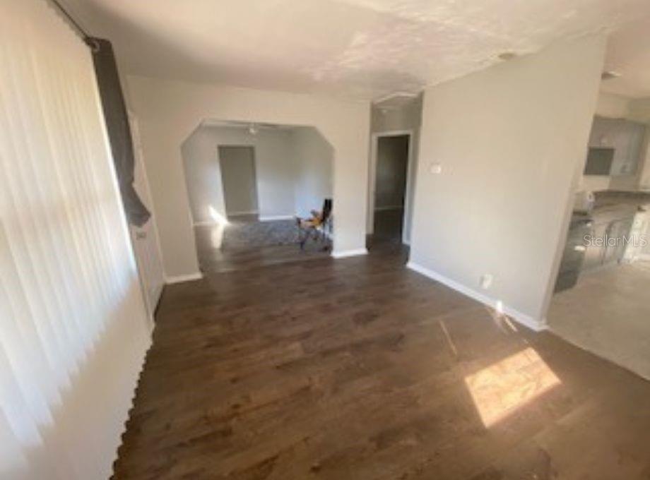 Image 3 of 14 For 11809 Carver Street