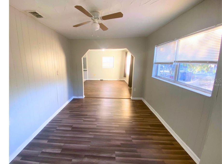 Image 8 of 14 For 11809 Carver Street