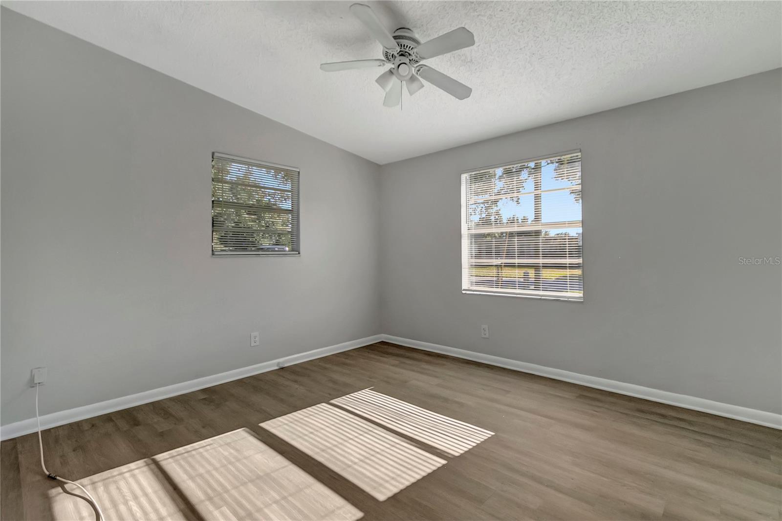 Image 21 of 34 For 4804 86th Street