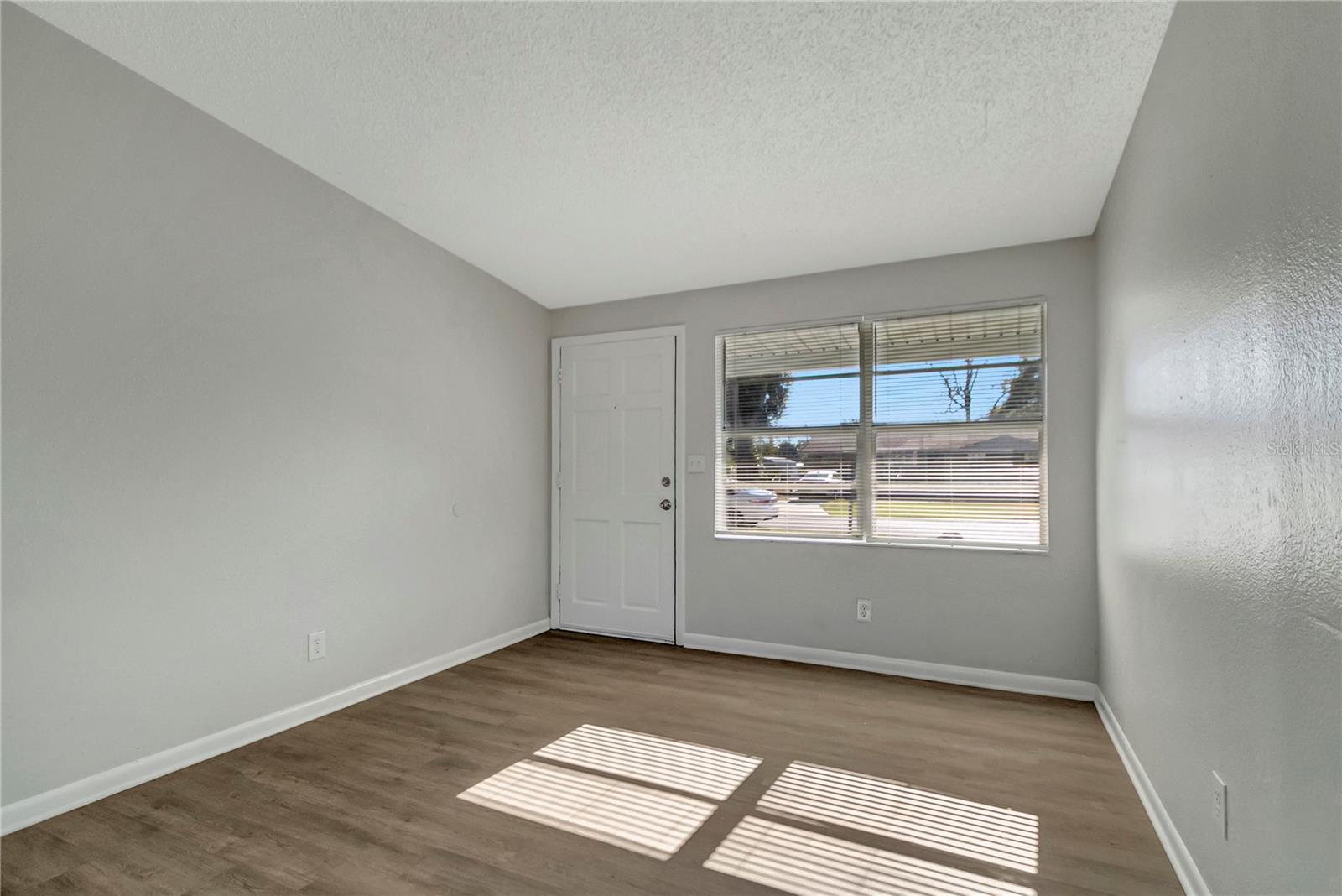 Image 8 of 34 For 4804 86th Street