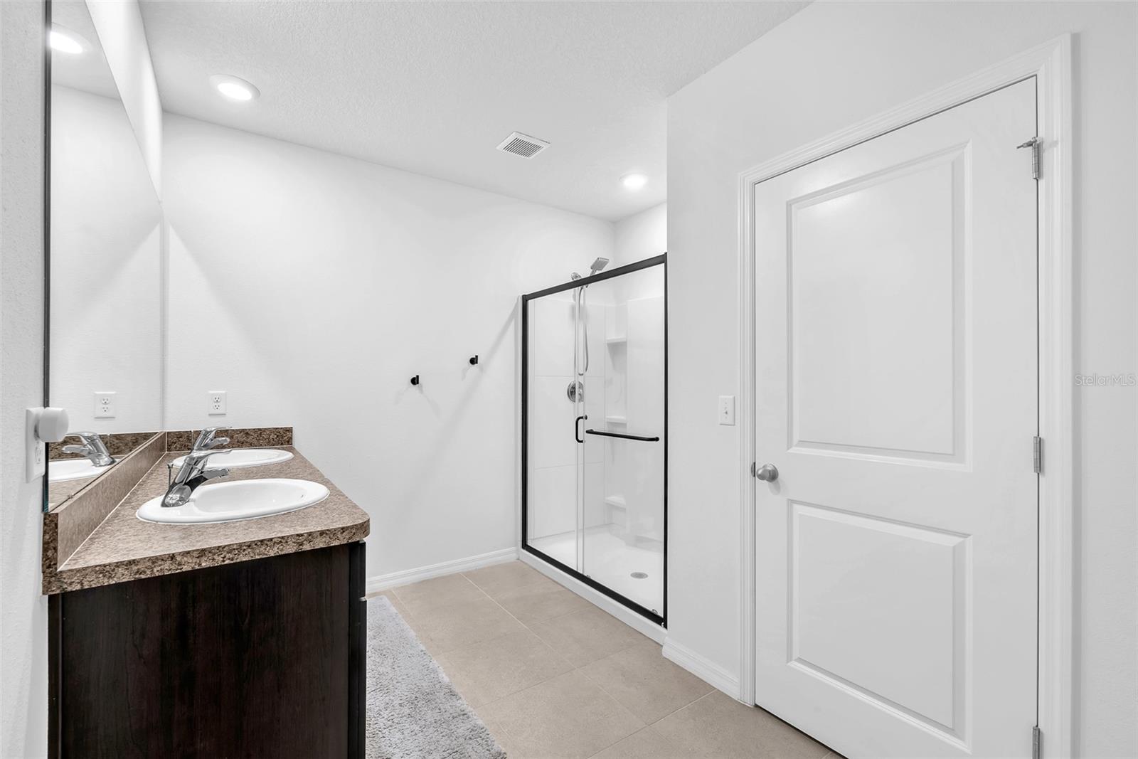 Image 16 of 30 For 10228 Cloudburst Court