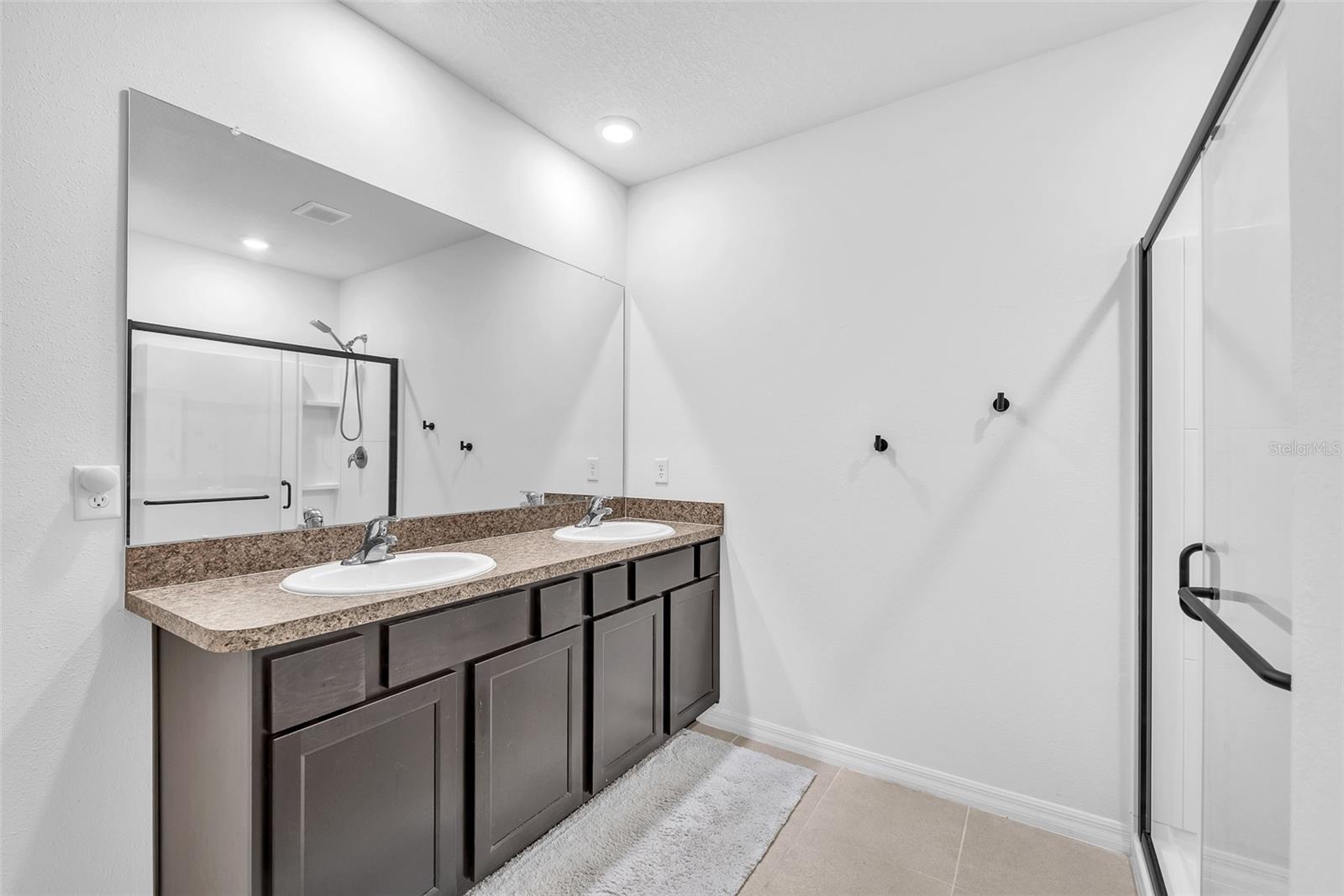 Image 17 of 30 For 10228 Cloudburst Court