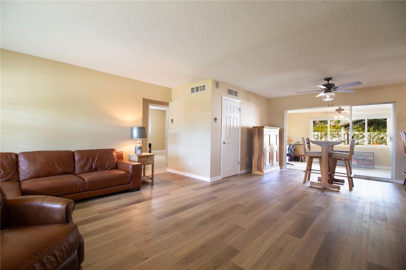 Image 7 of 36 For 1433 Ruth Road