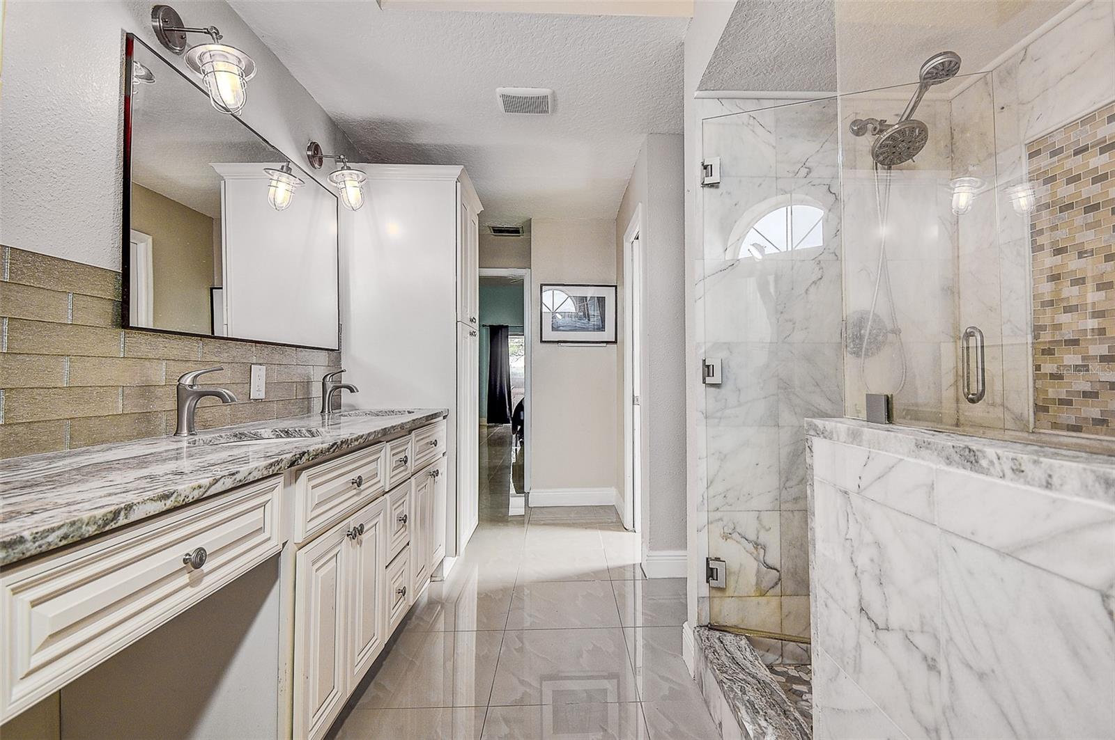 Image 21 of 50 For 13250 Lauren Drive