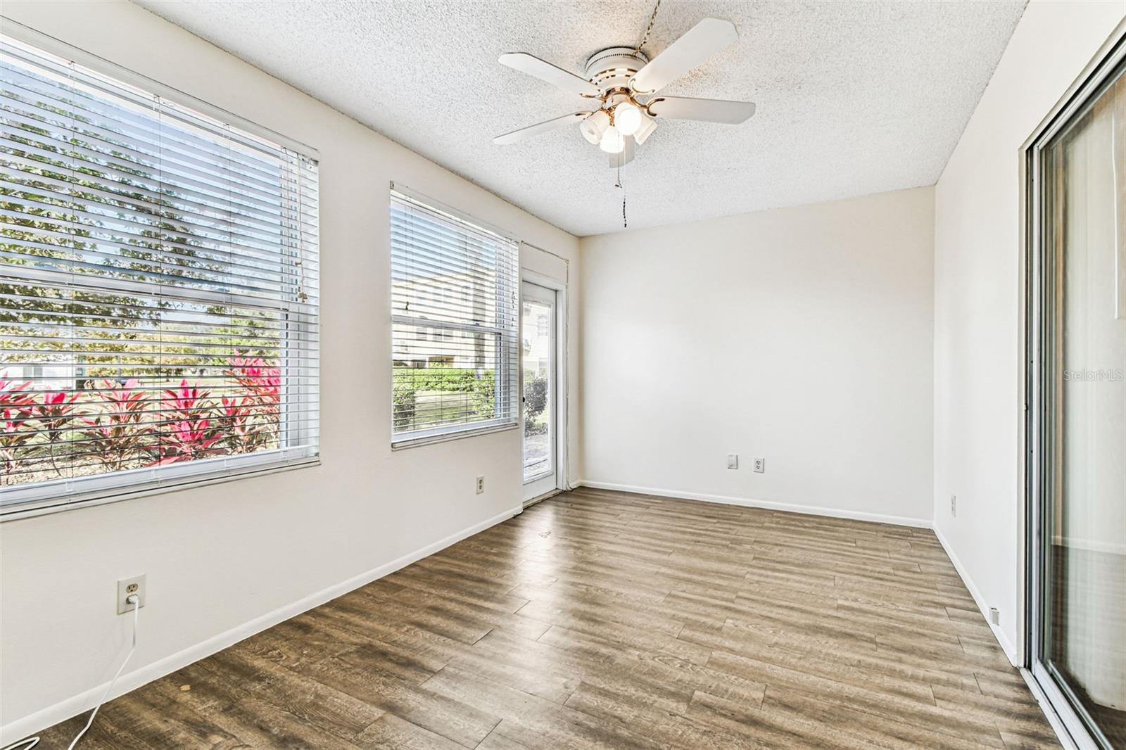 Image 26 of 73 For 2466 Ecuadorian Way 6