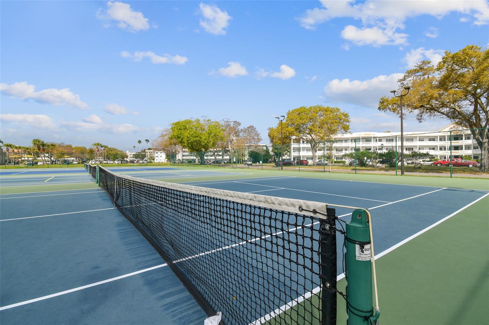 Image 60 of 73 For 2466 Ecuadorian Way 6