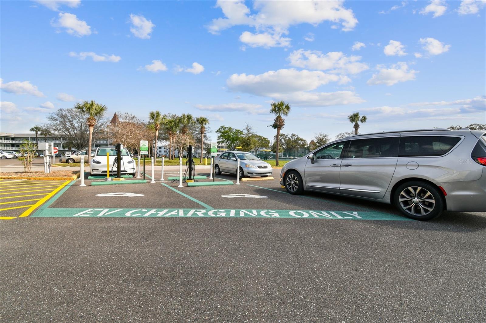 Image 67 of 73 For 2466 Ecuadorian Way 6