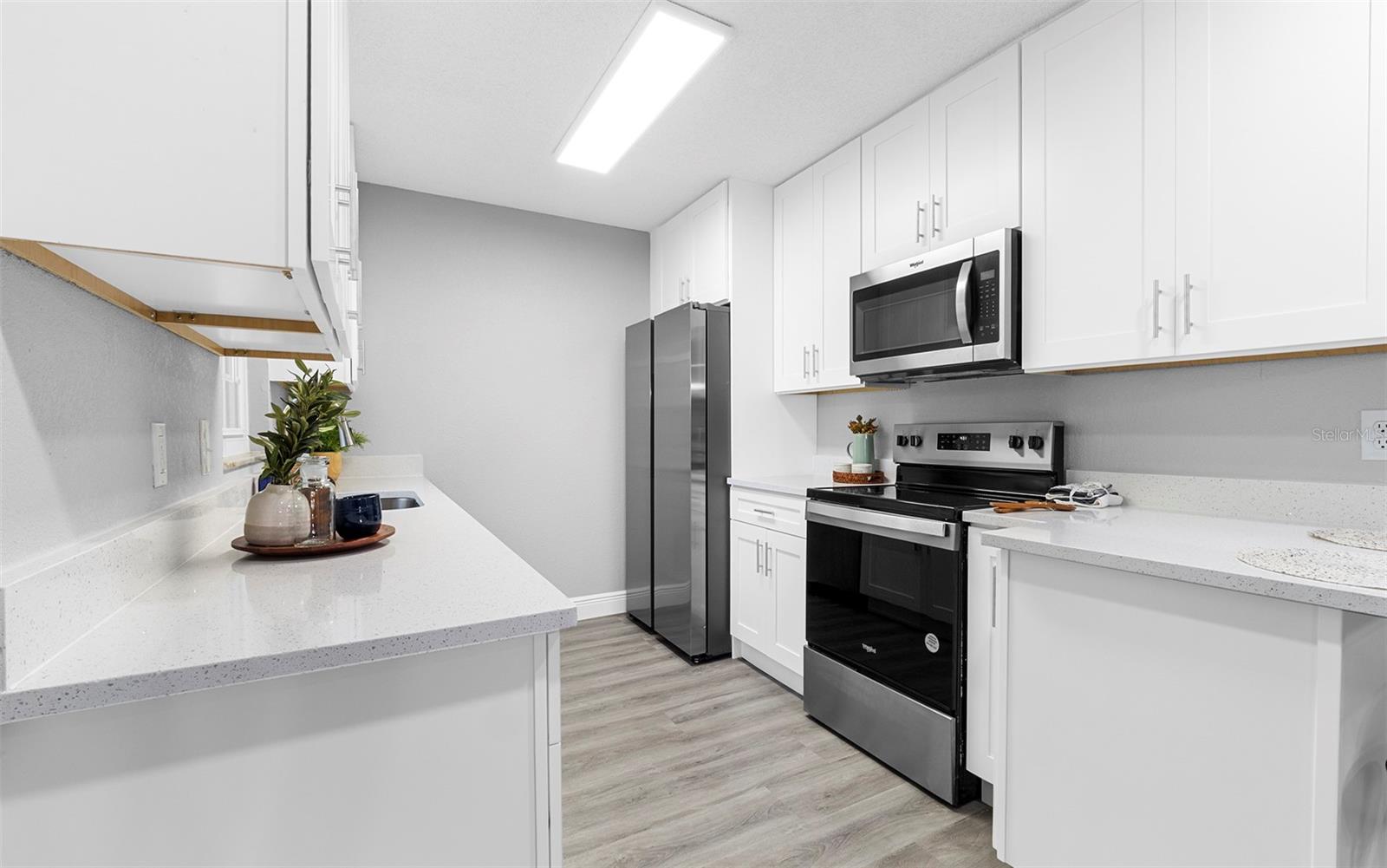 Image 10 of 30 For 913 York Drive