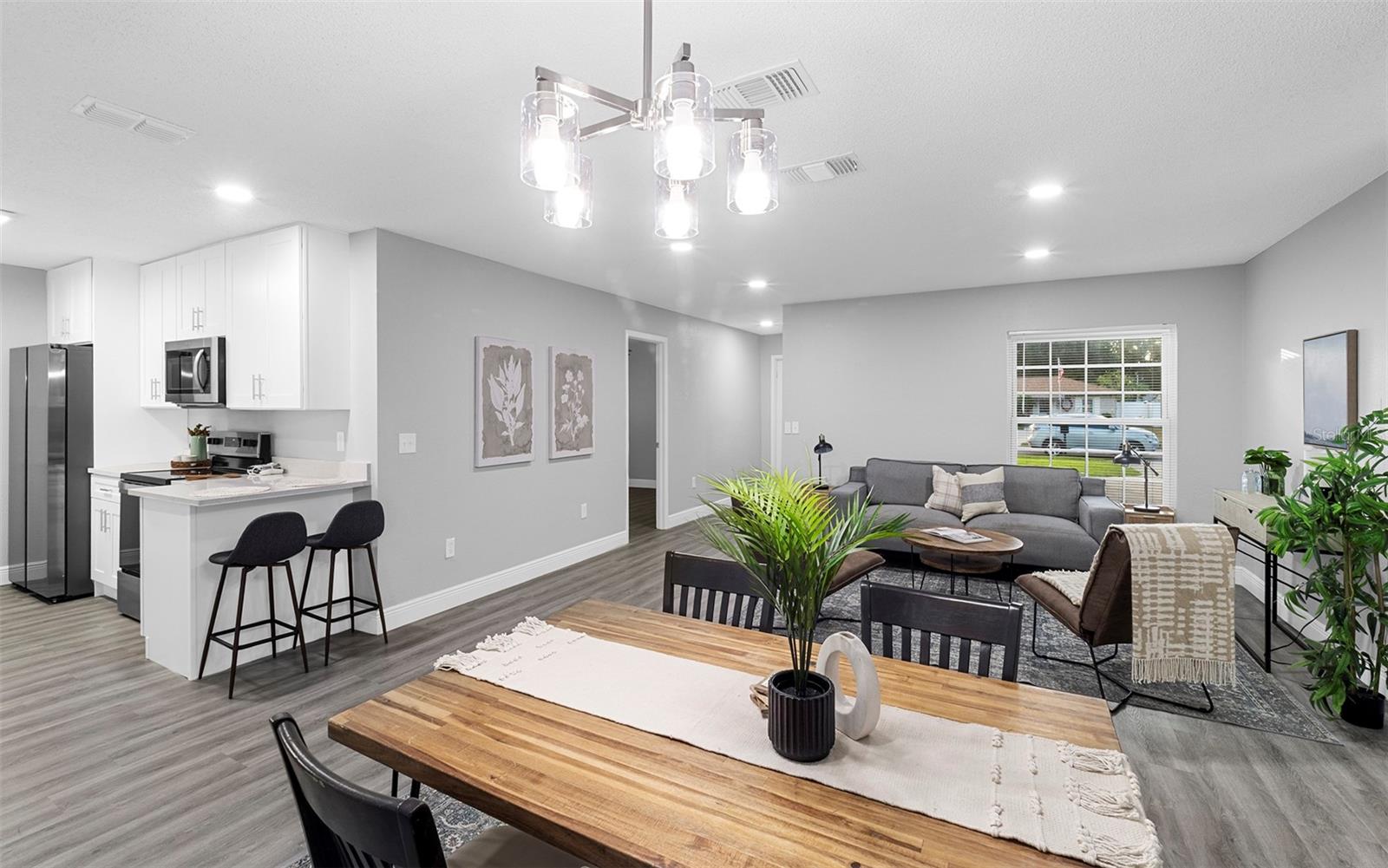 Image 9 of 30 For 913 York Drive