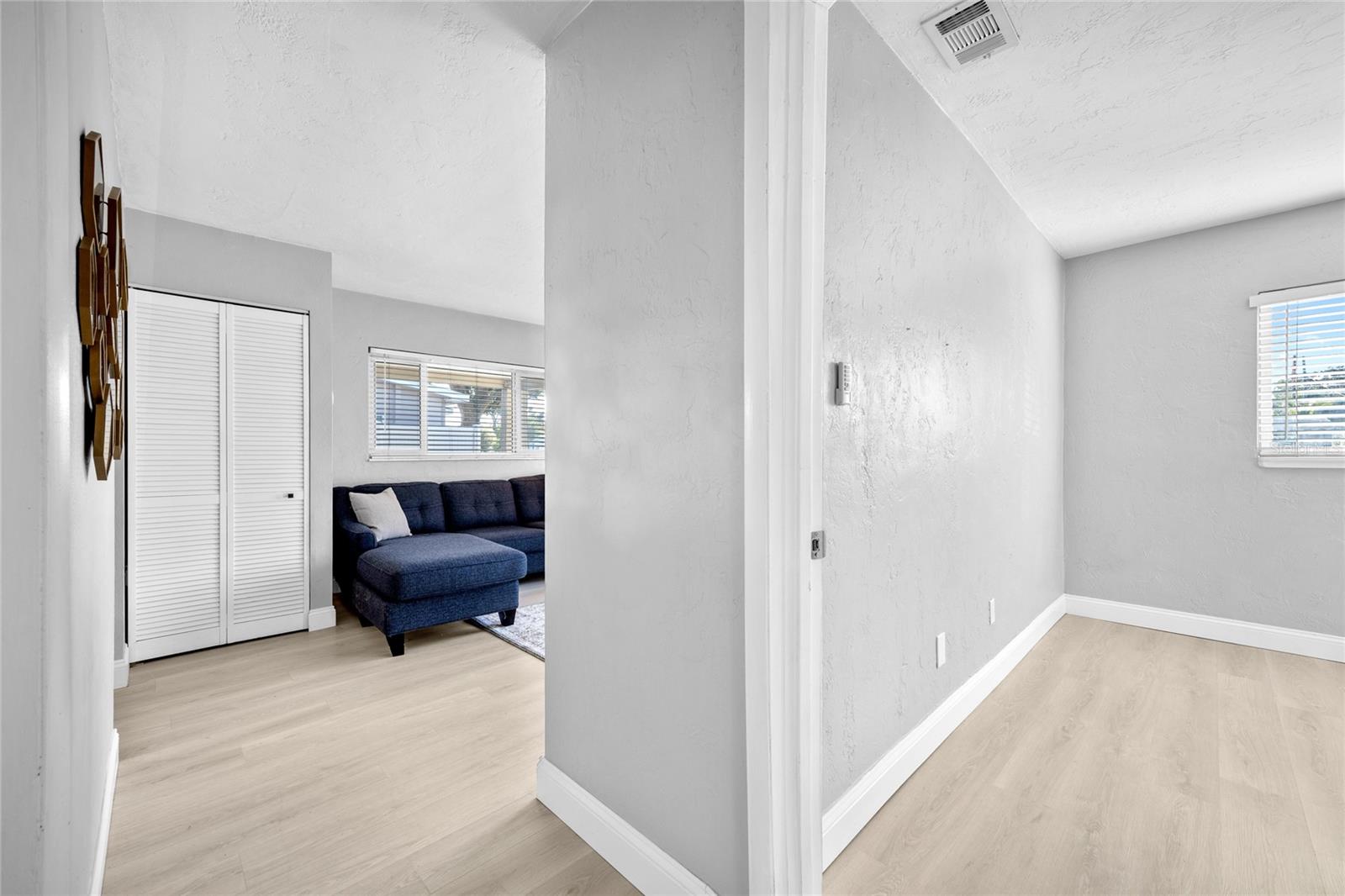 Image 15 of 44 For 1513 56th Avenue N