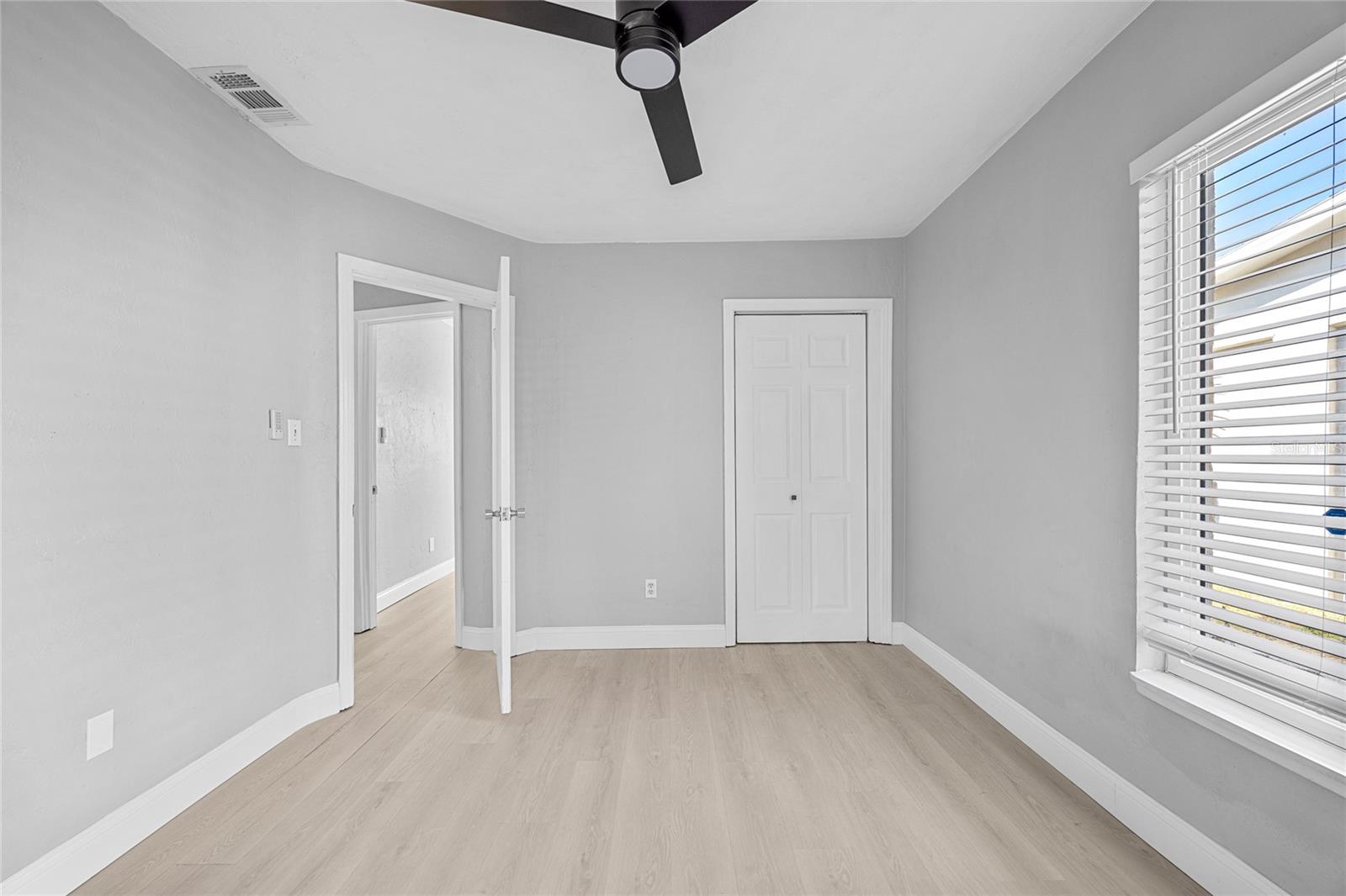 Image 23 of 44 For 1513 56th Avenue N