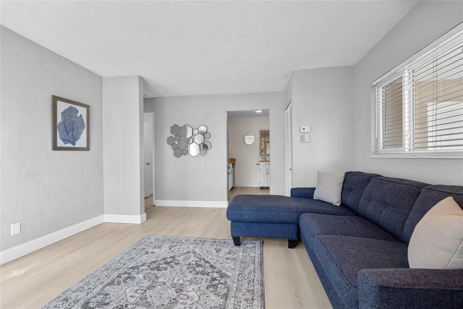 Image 7 of 44 For 1513 56th Avenue N