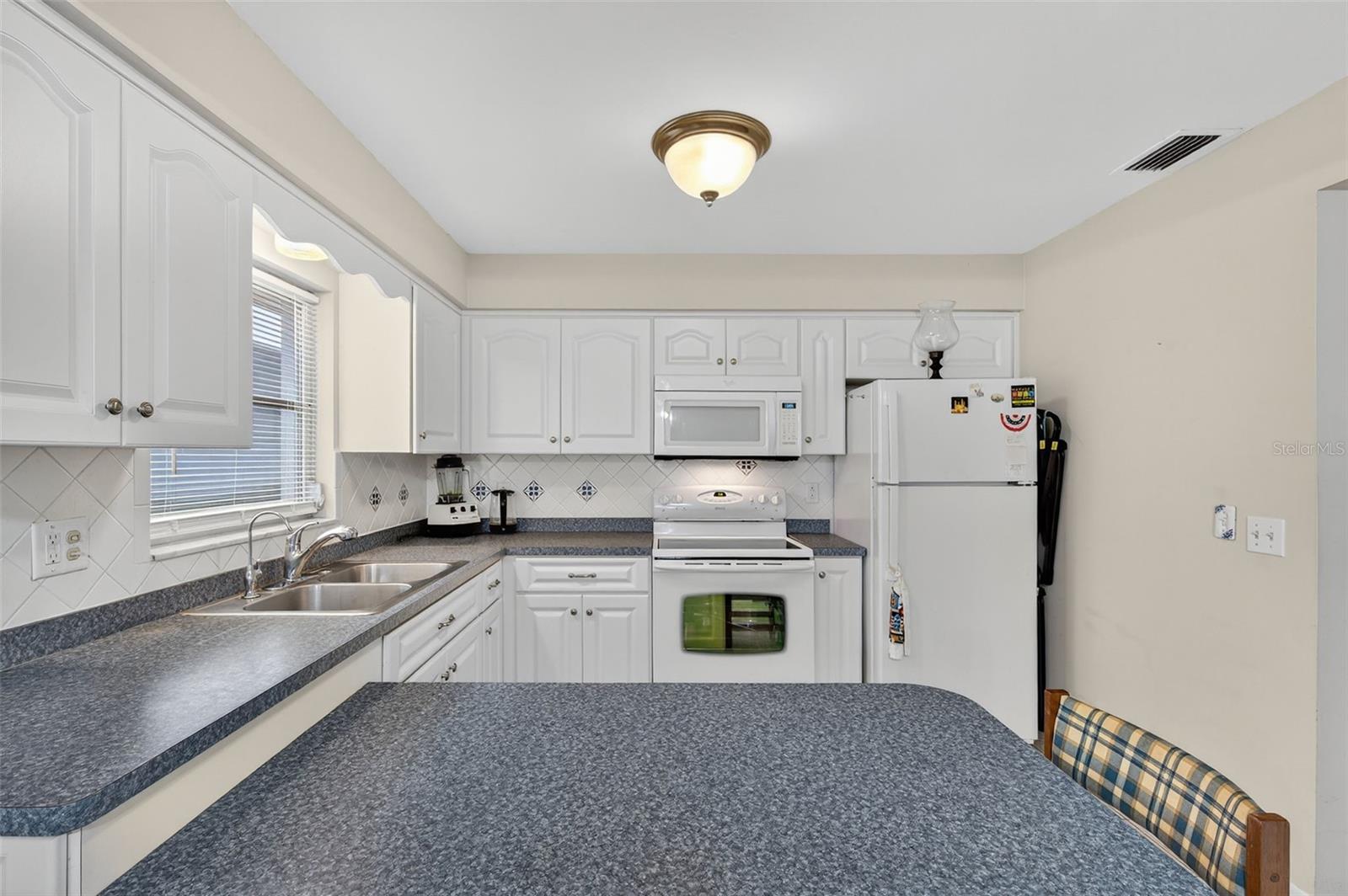 Image 14 of 48 For 6830 Lafayette N