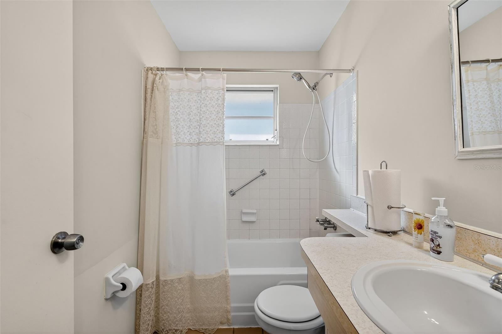 Image 24 of 48 For 6830 Lafayette N