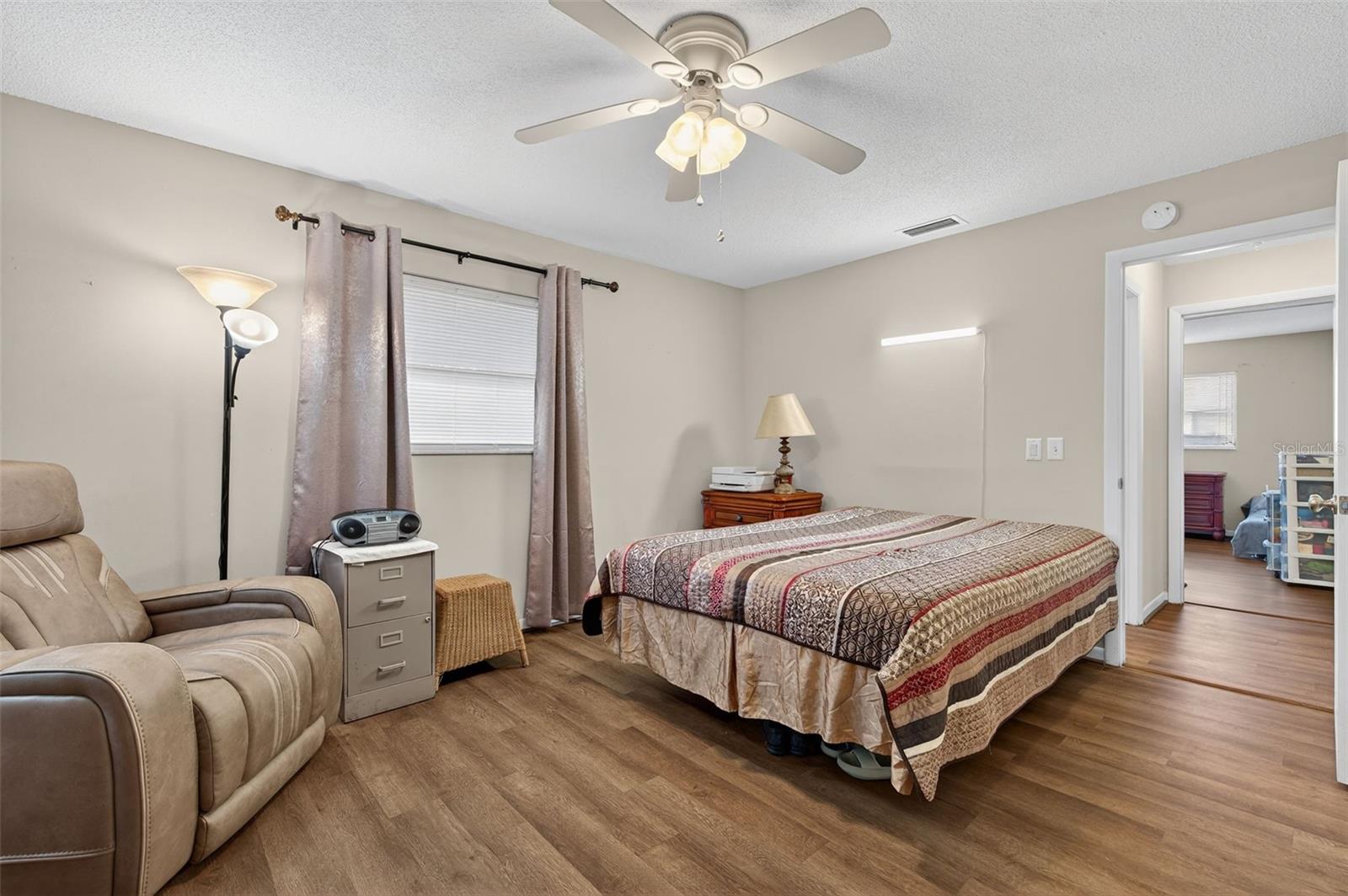 Image 26 of 48 For 6830 Lafayette N