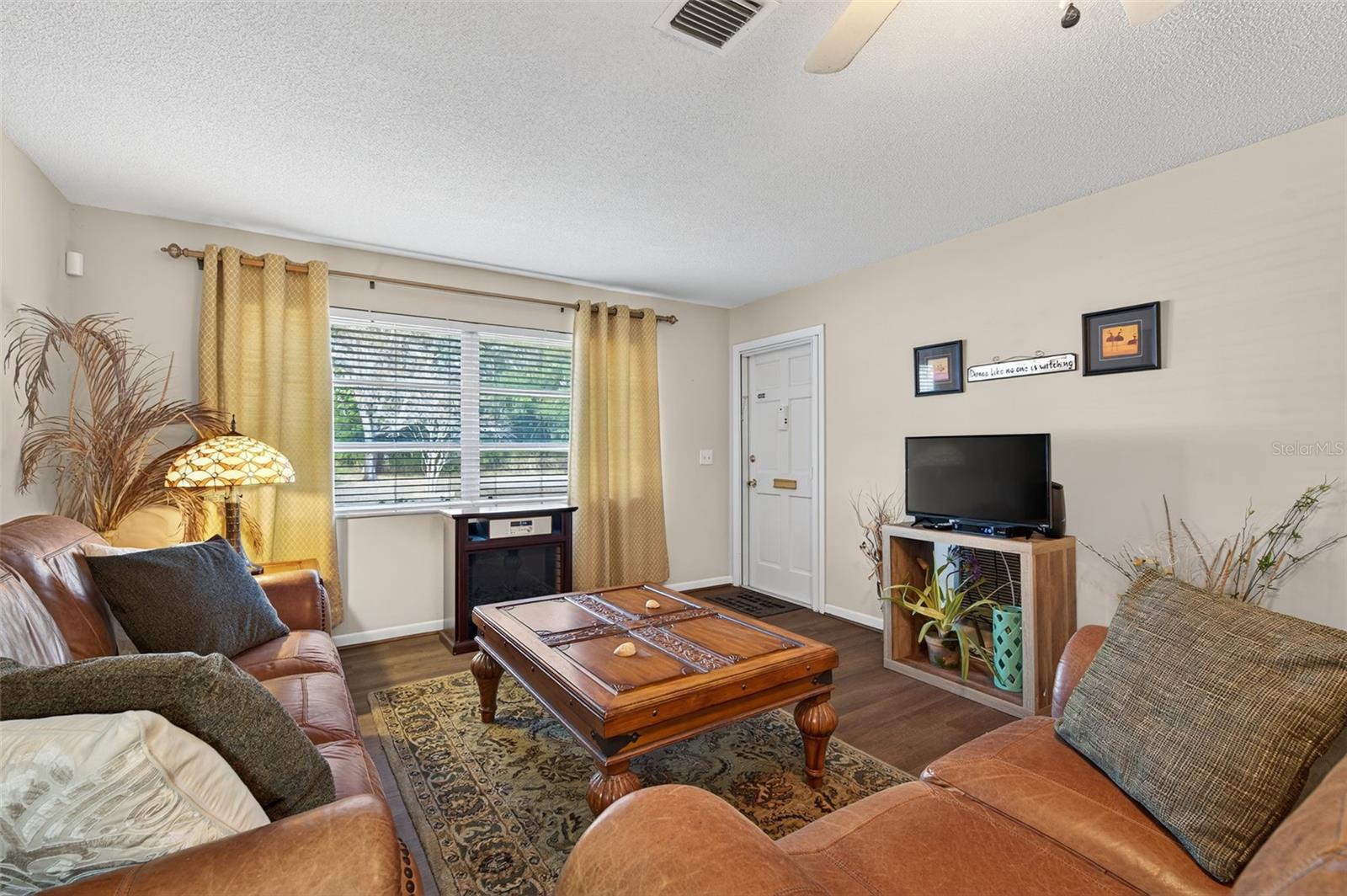 Image 4 of 48 For 6830 Lafayette N