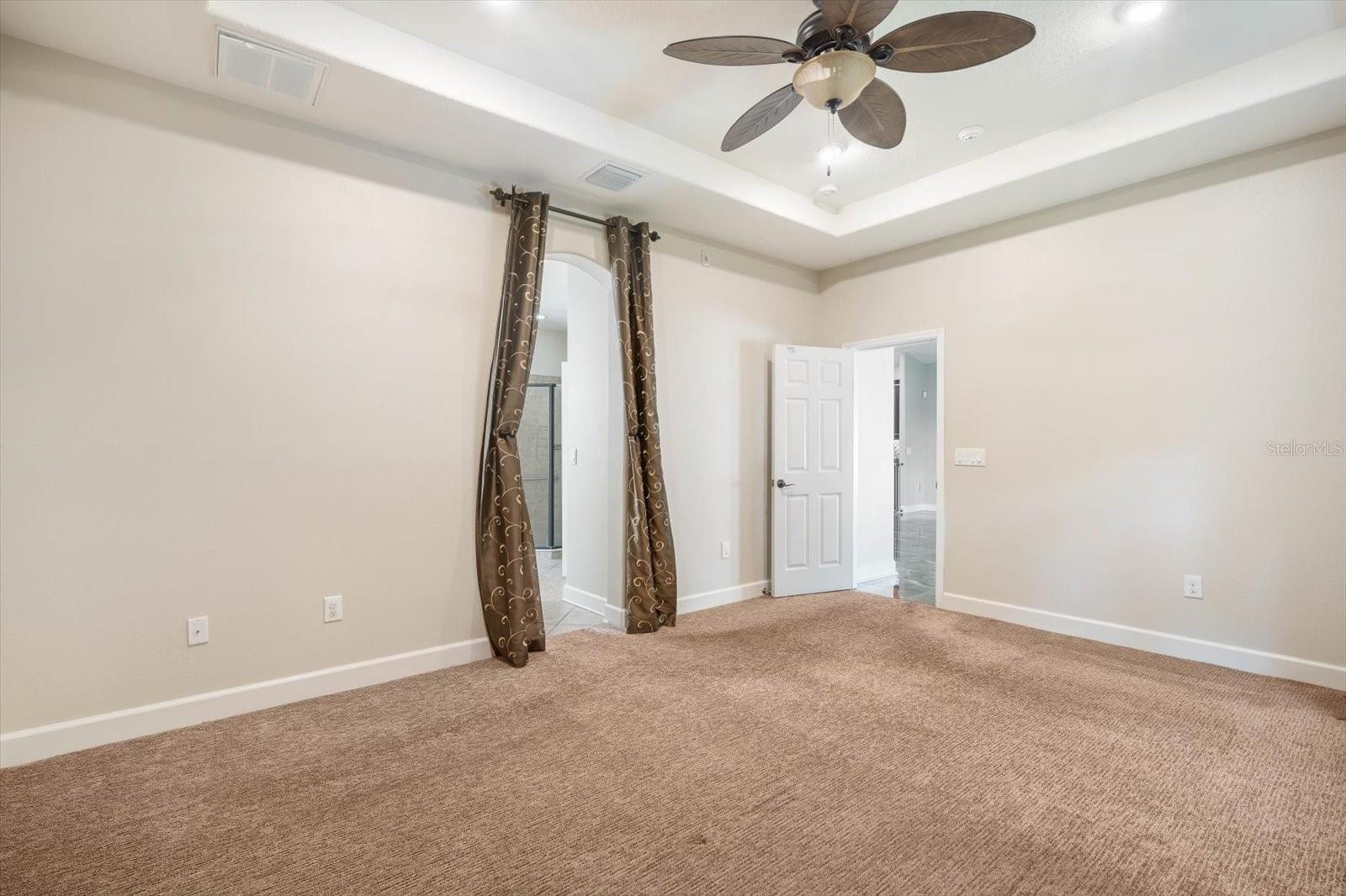 Image 16 of 32 For 8522 White Poplar Drive