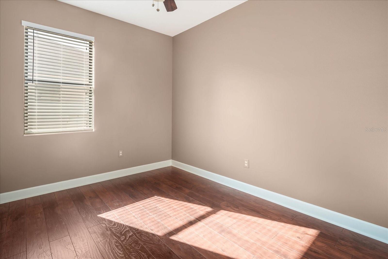 Image 21 of 32 For 8522 White Poplar Drive