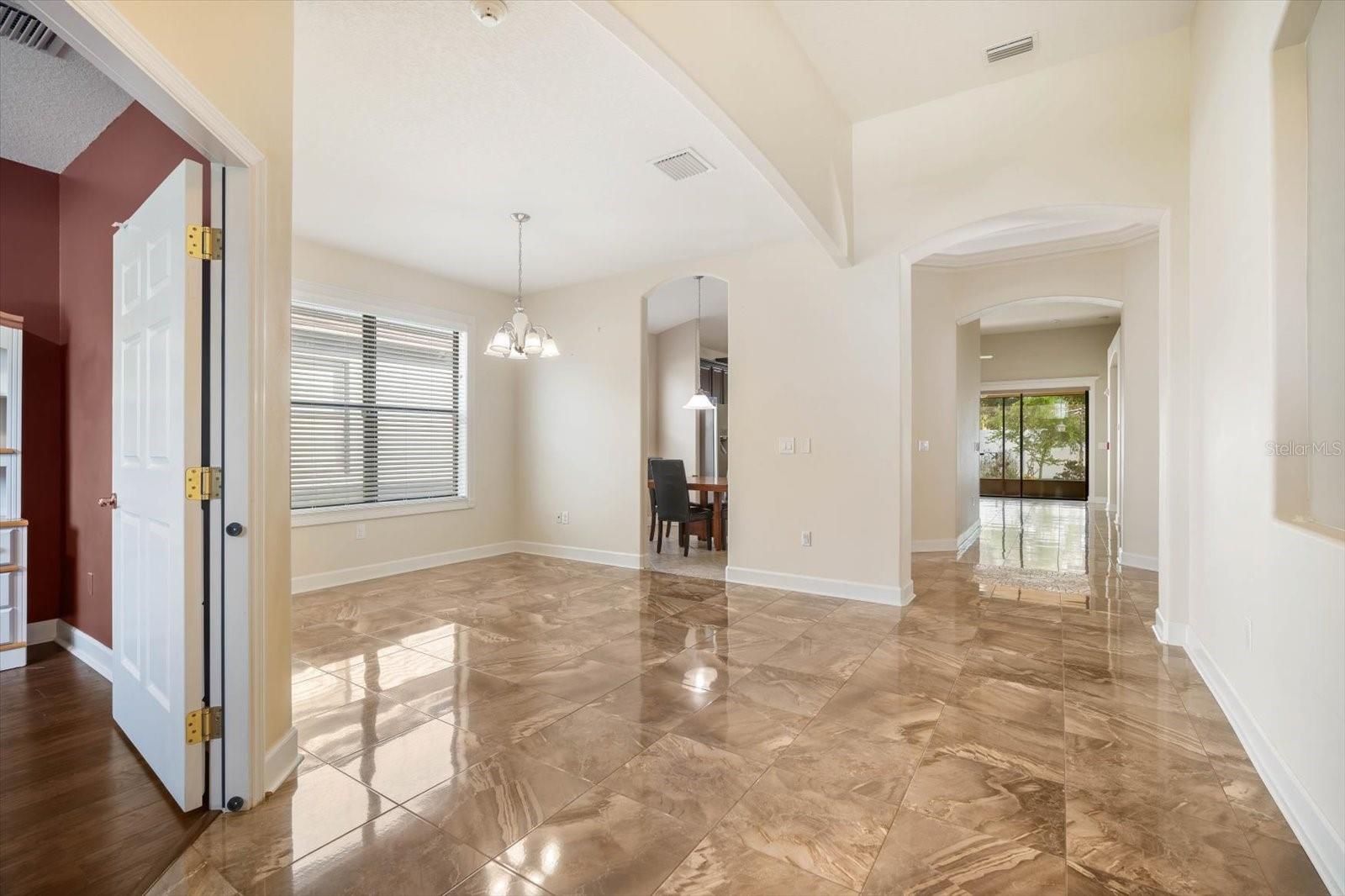 Image 5 of 32 For 8522 White Poplar Drive