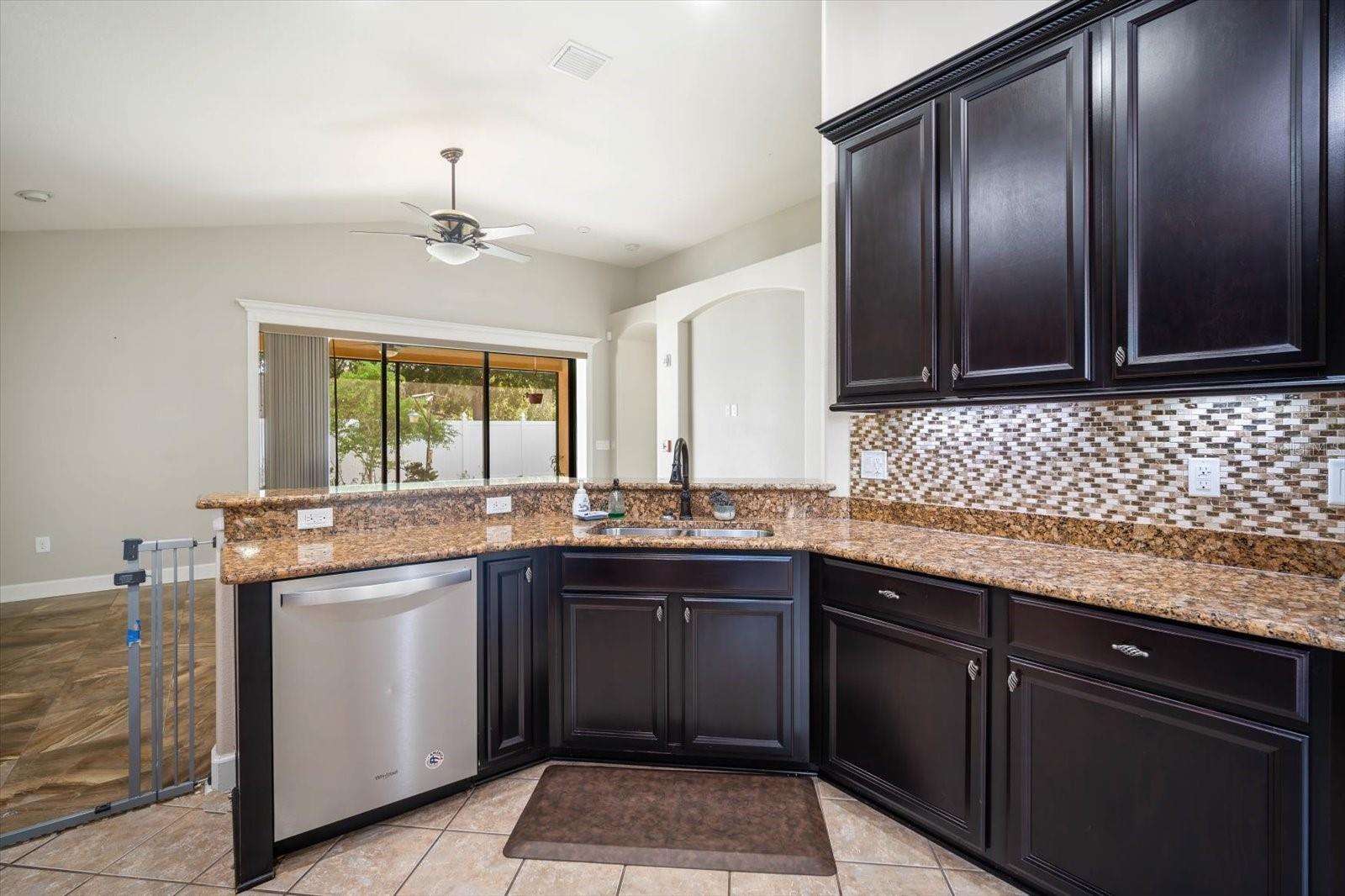 Image 8 of 32 For 8522 White Poplar Drive