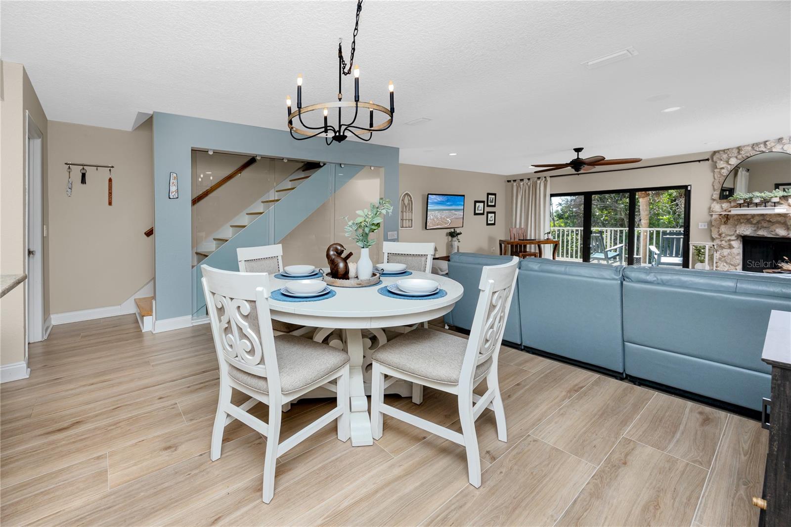 Image 12 of 55 For 413 Haven Point Drive