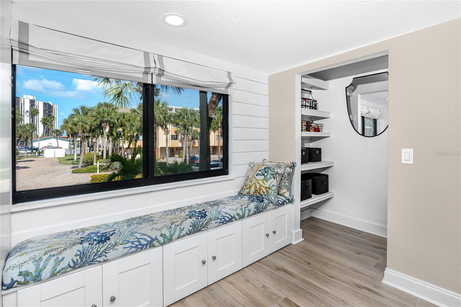 Image 17 of 55 For 413 Haven Point Drive