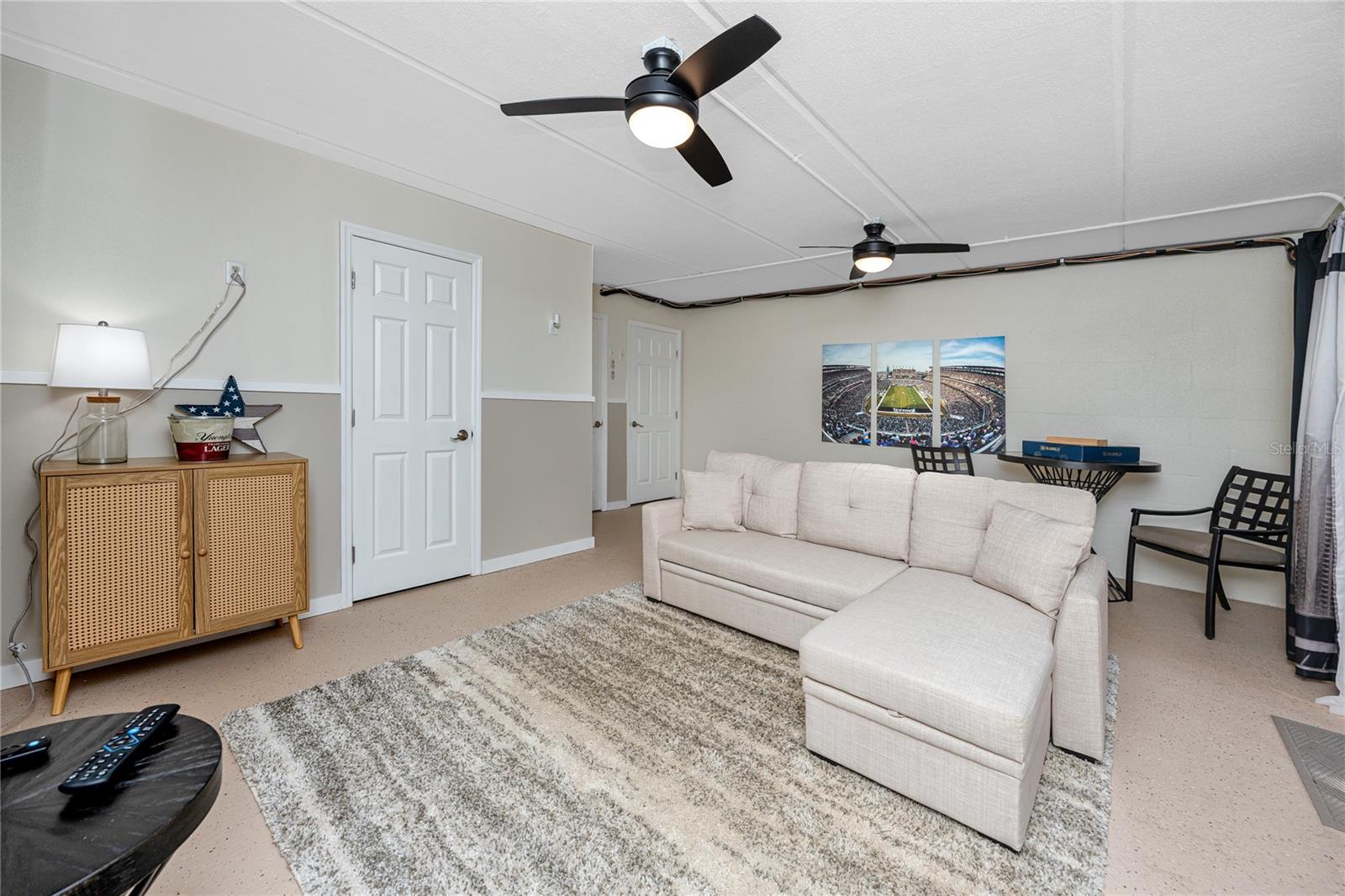 Image 35 of 55 For 413 Haven Point Drive