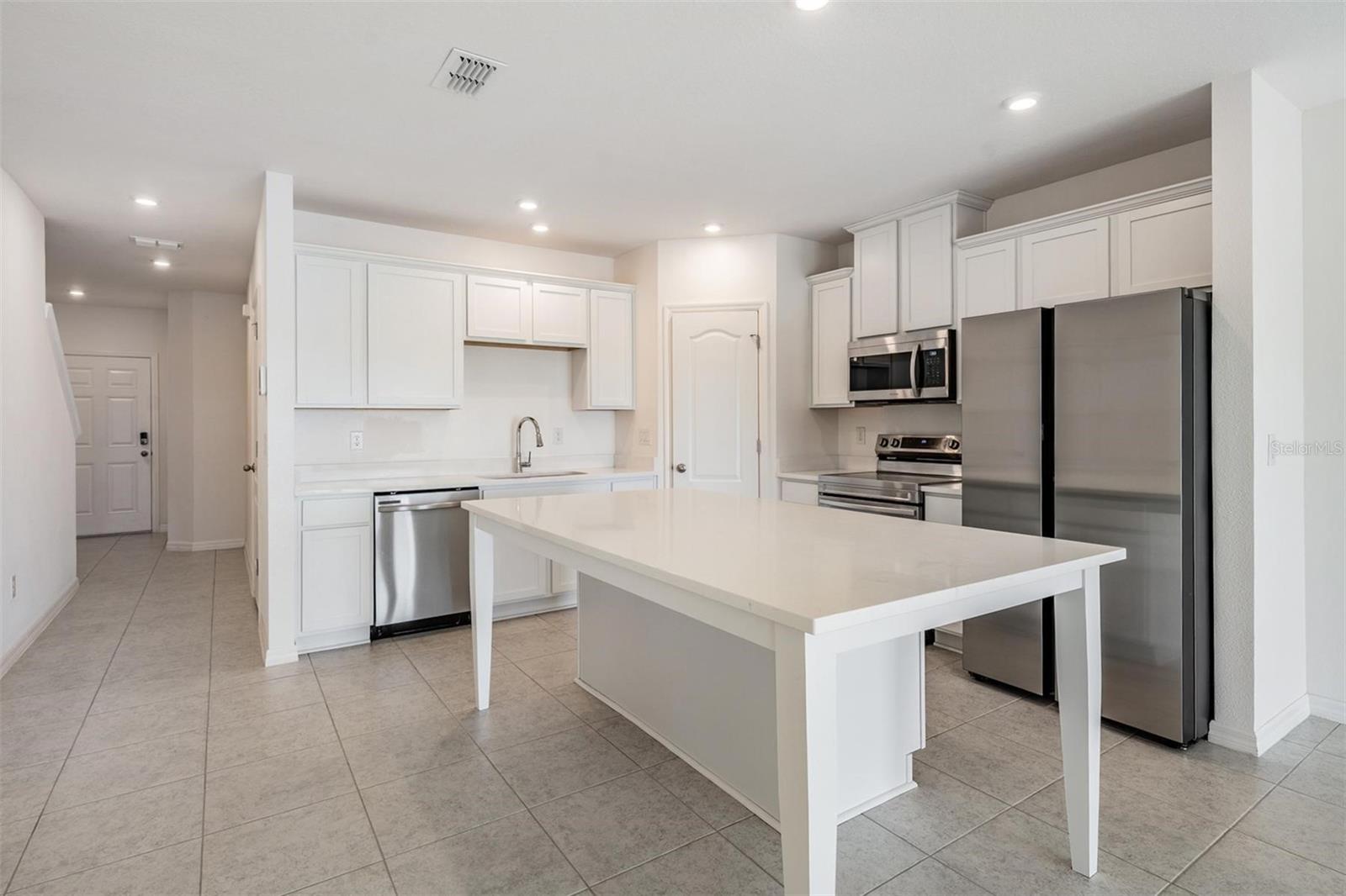 Image 11 of 56 For 32096 Pond Apple Bend