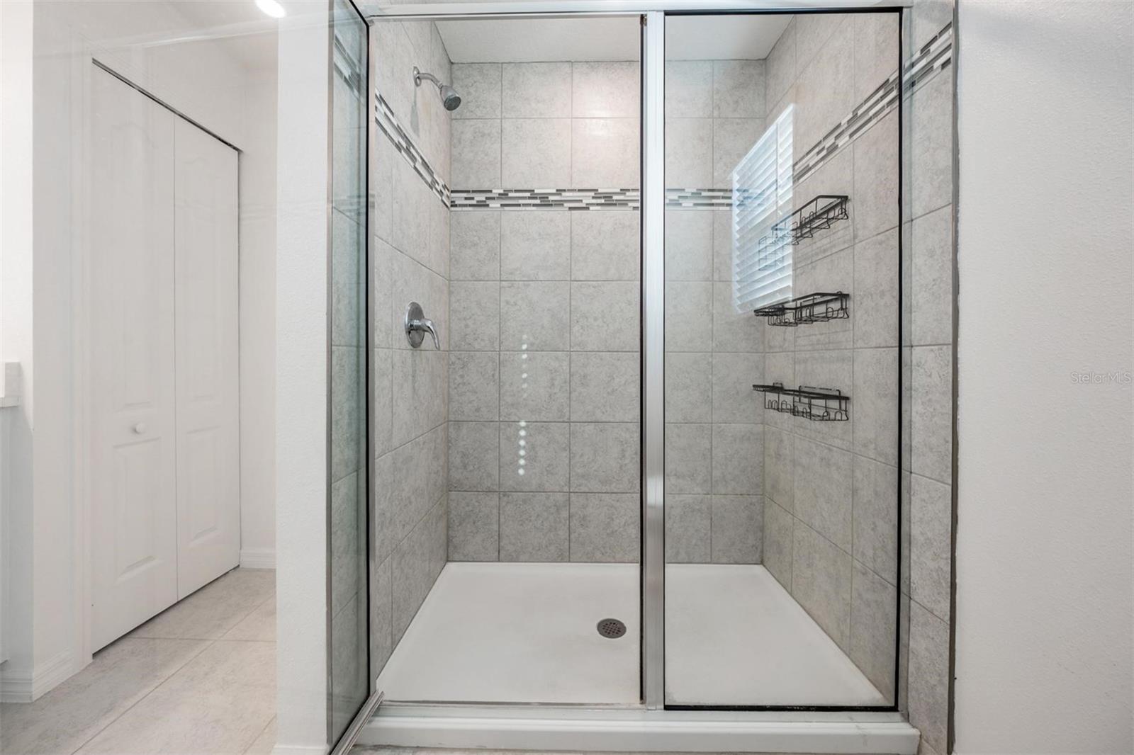 Image 24 of 56 For 32096 Pond Apple Bend