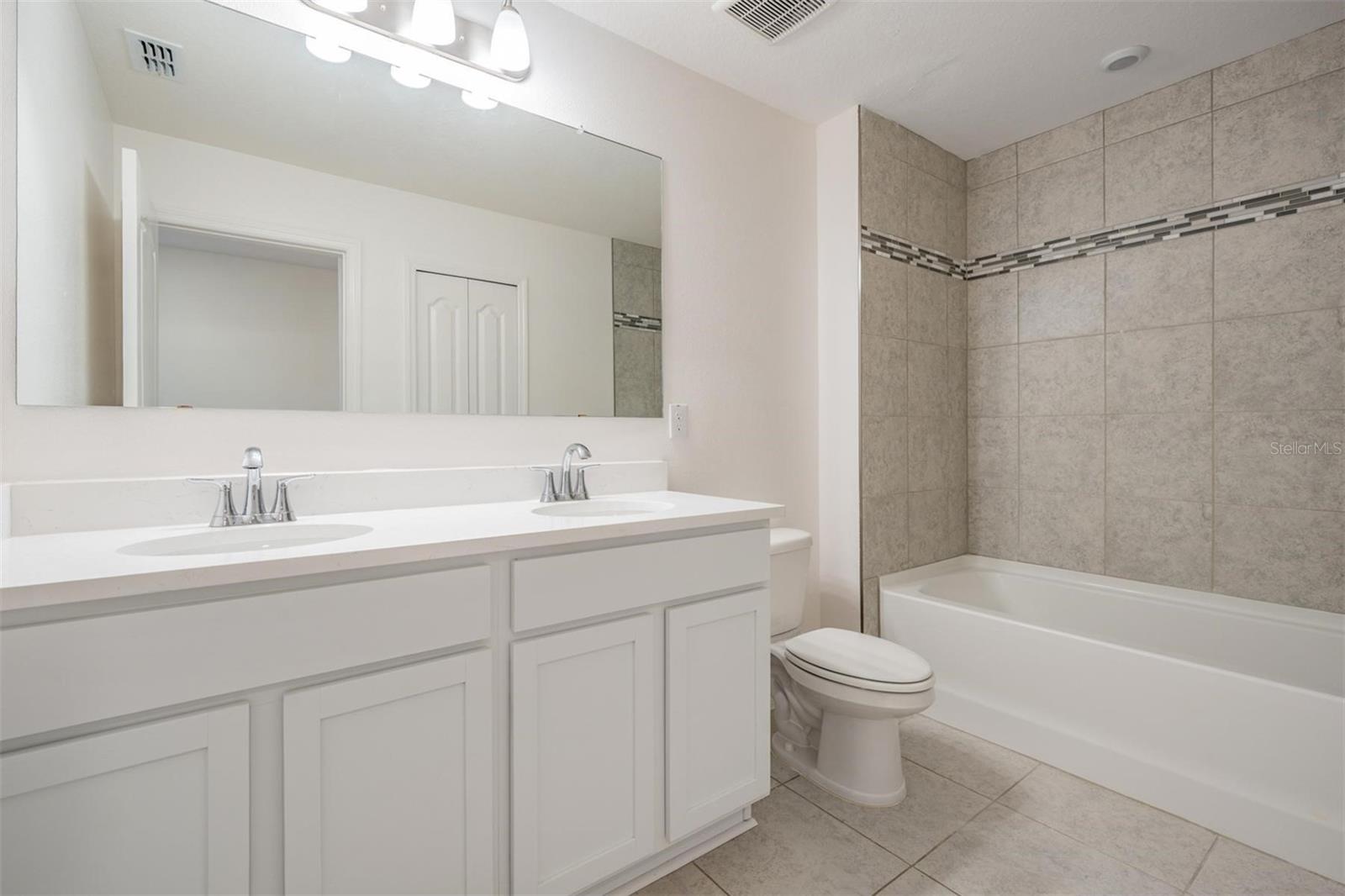 Image 30 of 56 For 32096 Pond Apple Bend