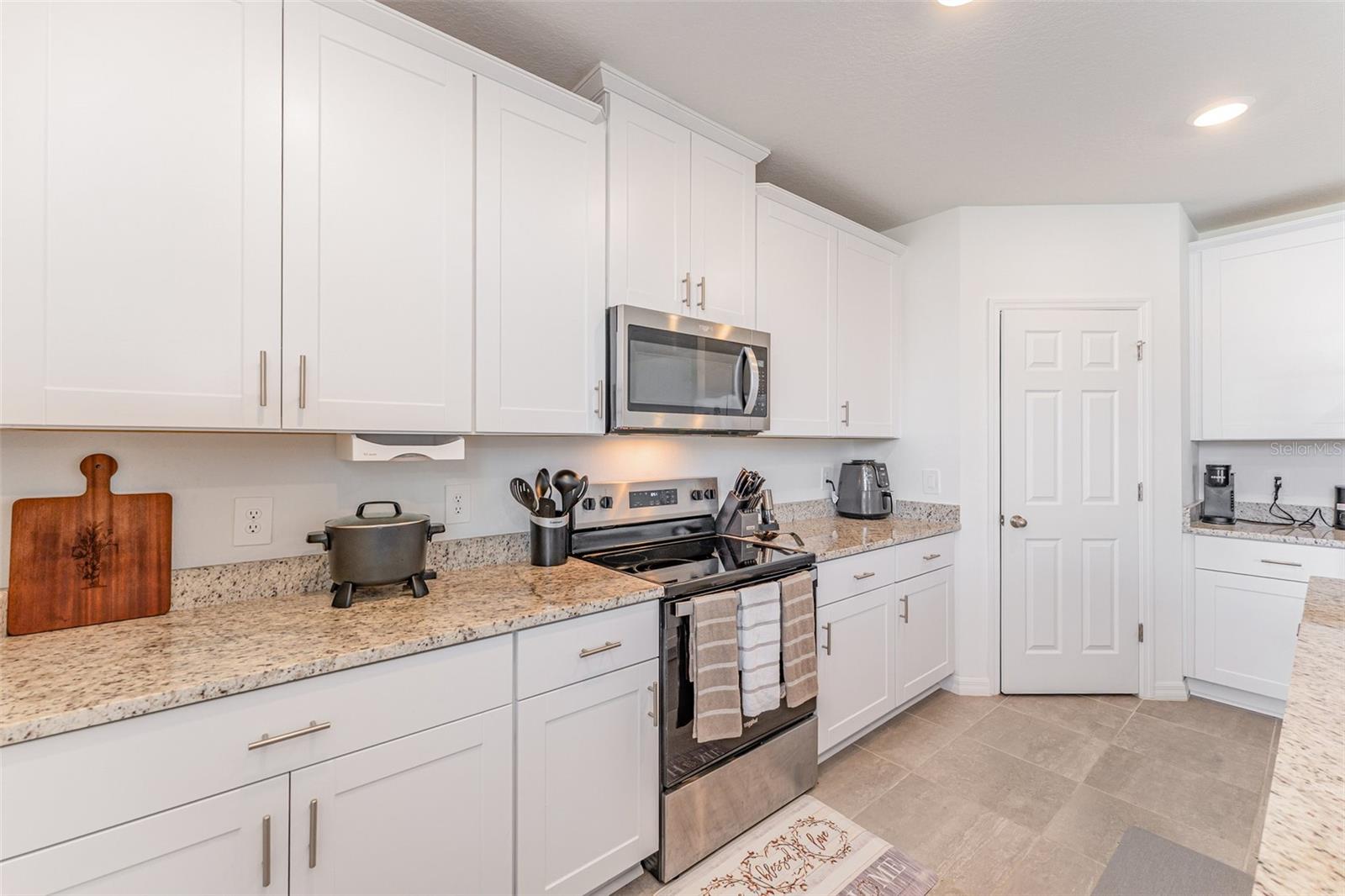 Image 10 of 30 For 4965 Kaia Avenue