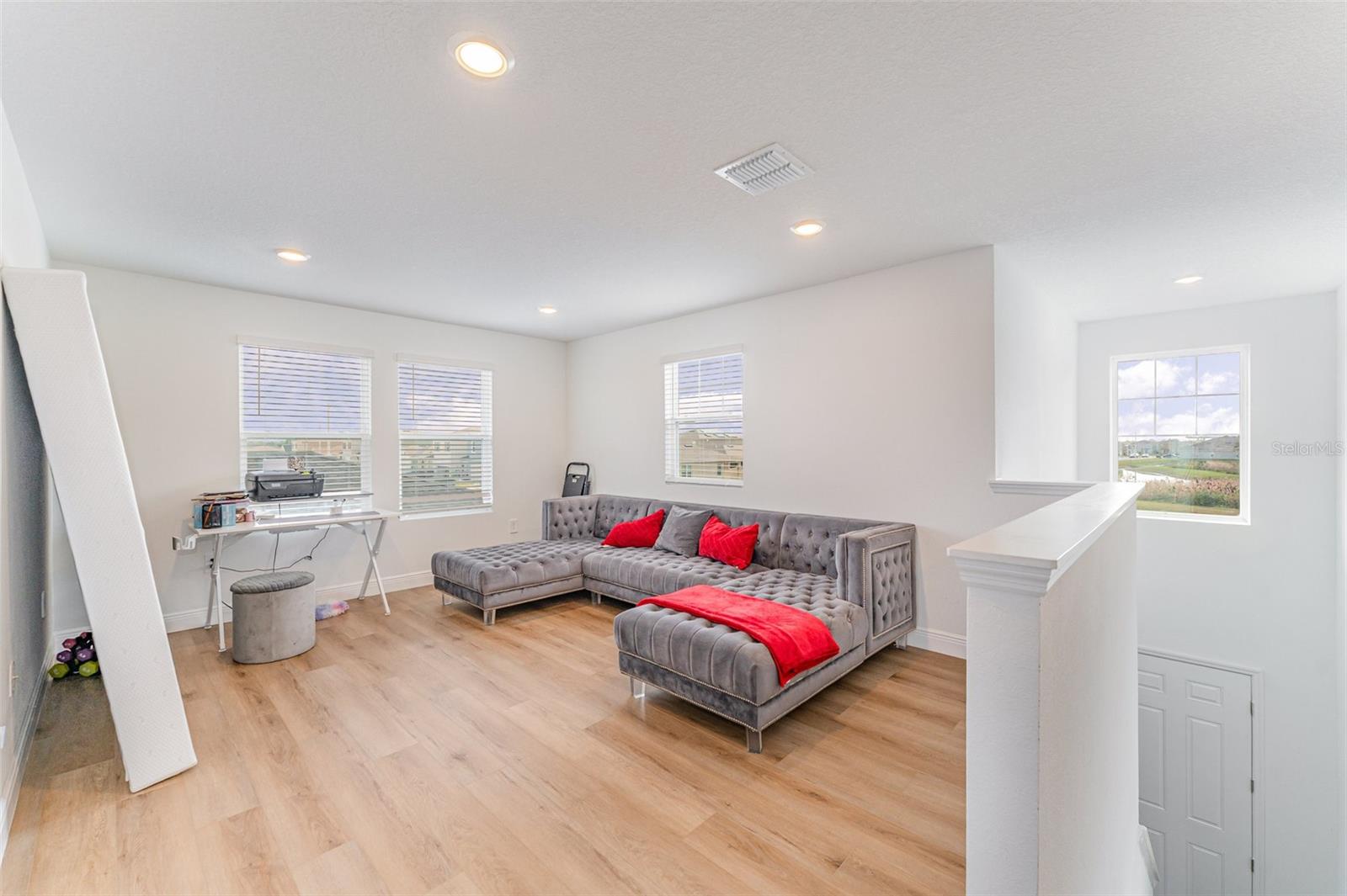 Image 15 of 30 For 4965 Kaia Avenue