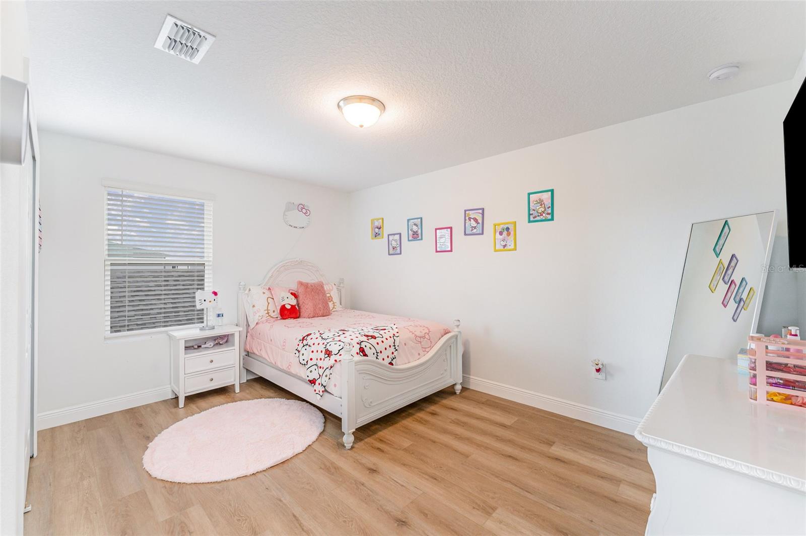 Image 21 of 30 For 4965 Kaia Avenue