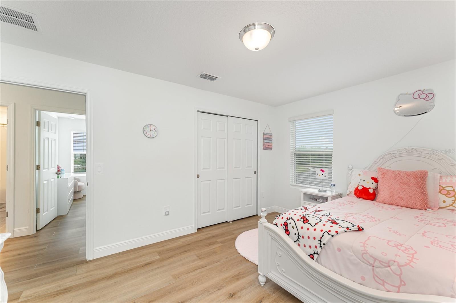 Image 22 of 30 For 4965 Kaia Avenue