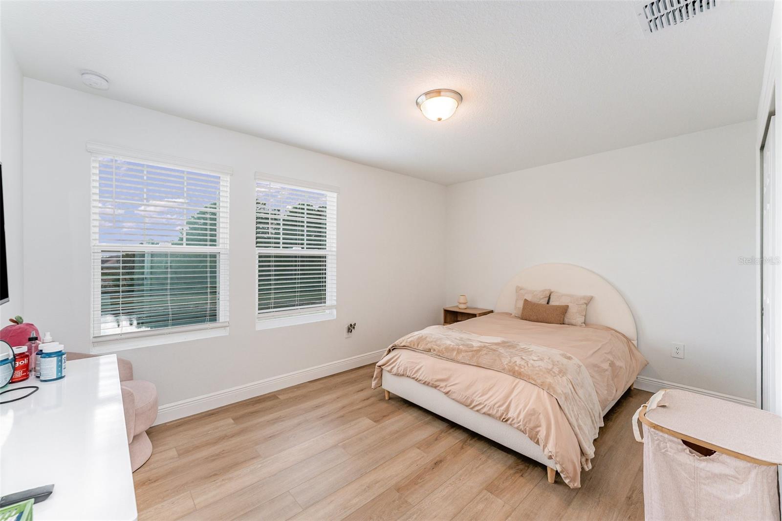 Image 23 of 30 For 4965 Kaia Avenue