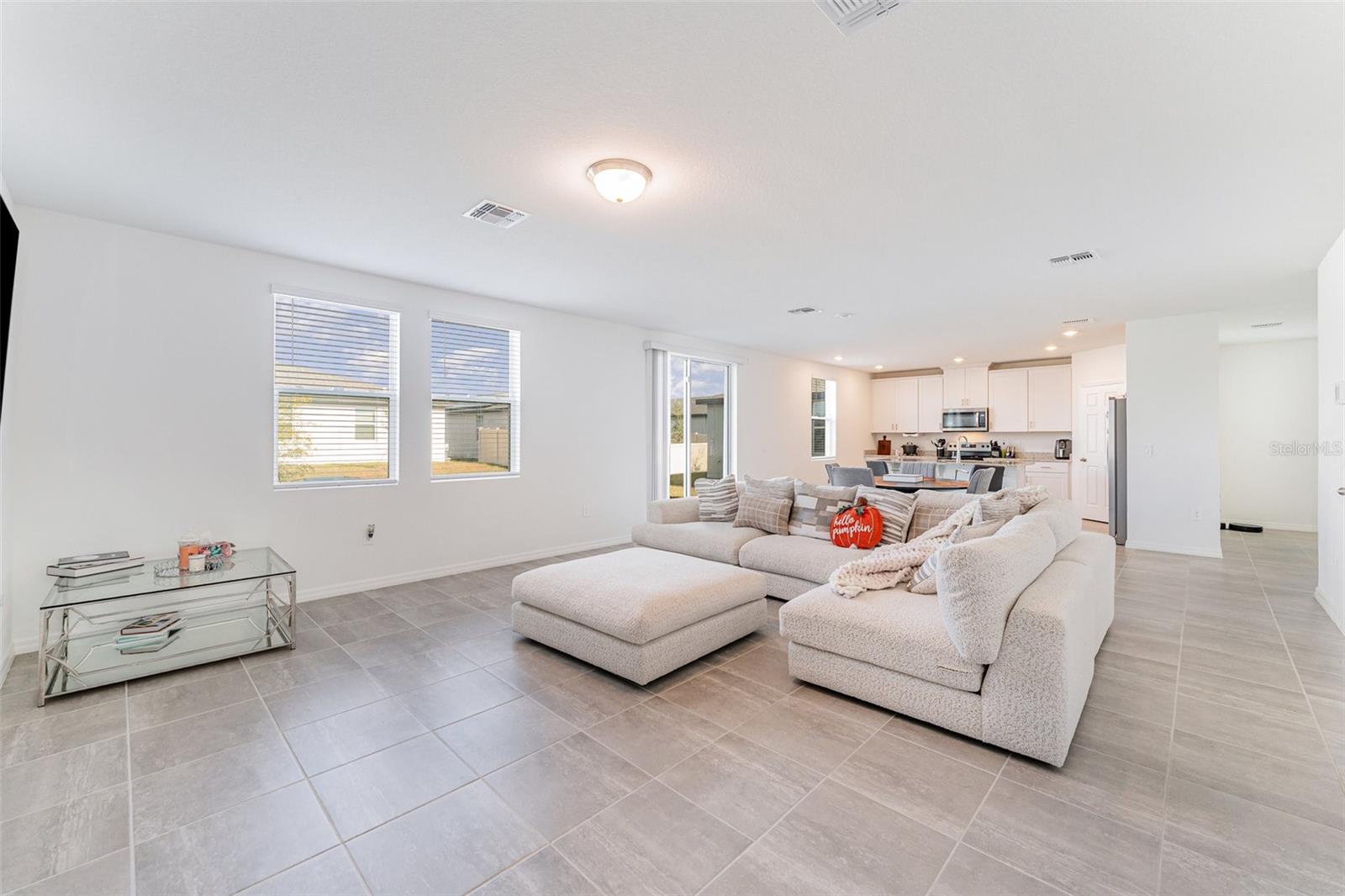 Image 4 of 30 For 4965 Kaia Avenue