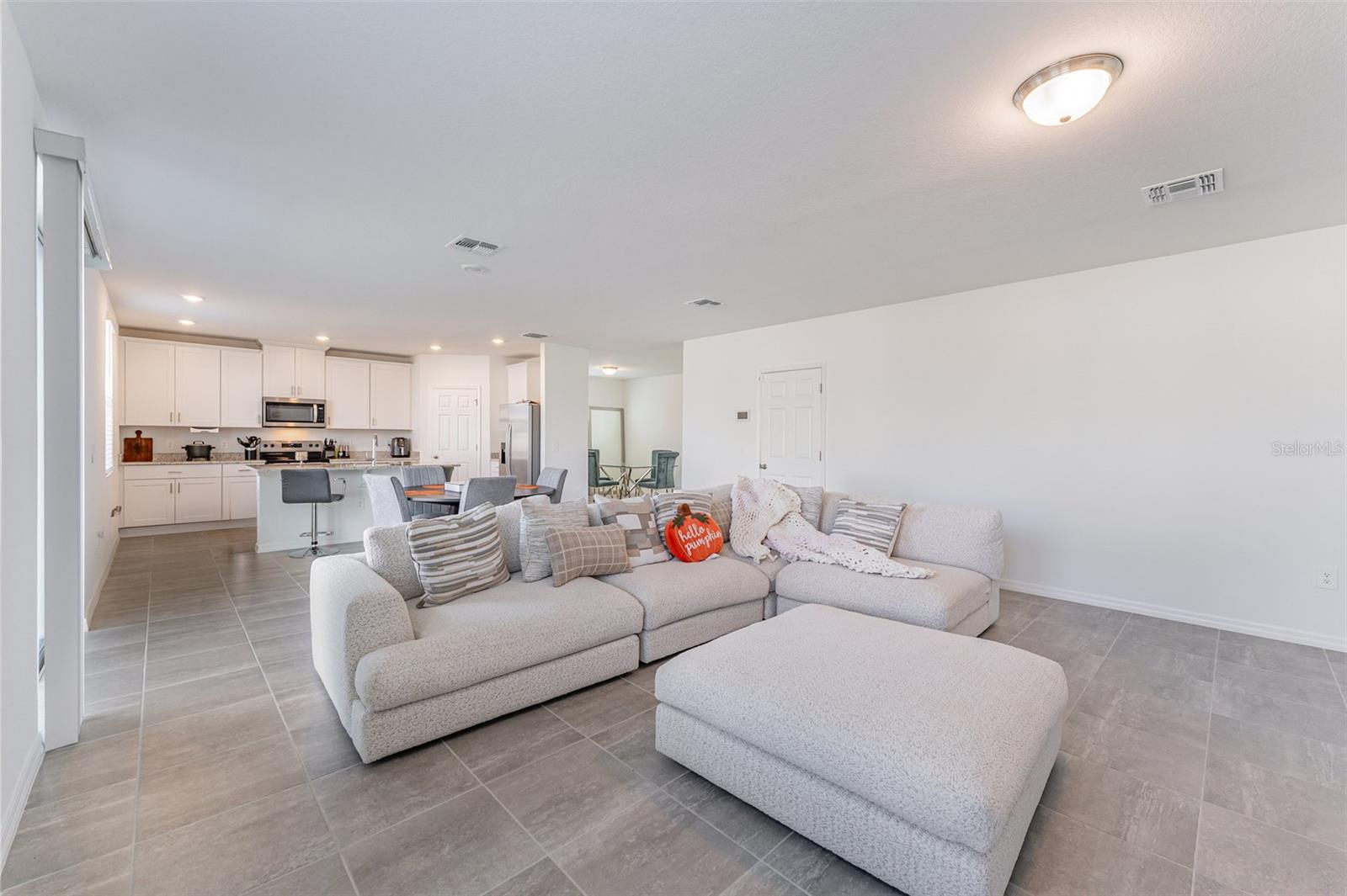 Image 5 of 30 For 4965 Kaia Avenue