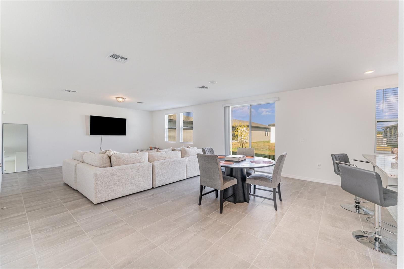 Image 6 of 30 For 4965 Kaia Avenue