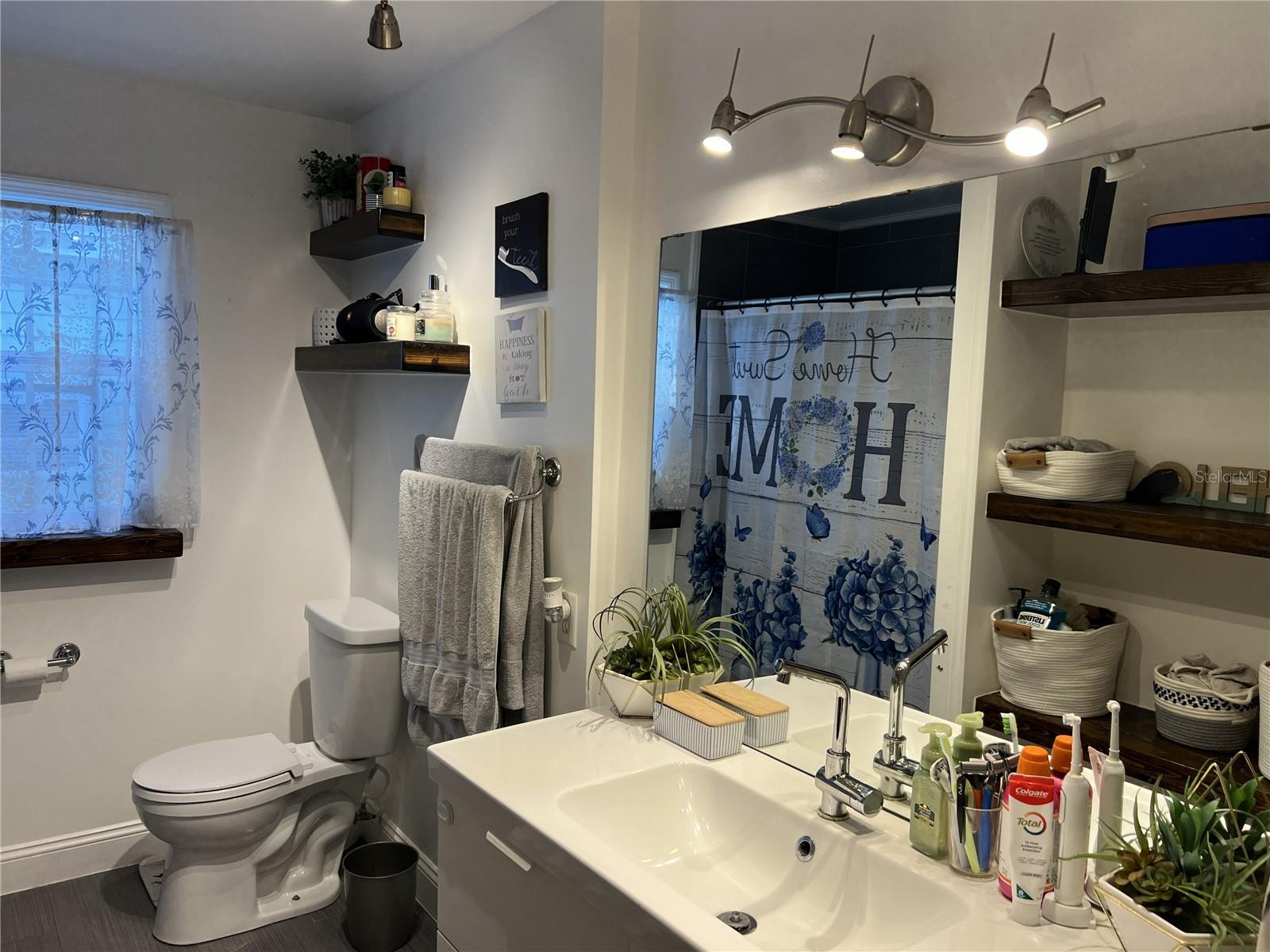 Image 38 of 84 For 1403 Fern Place