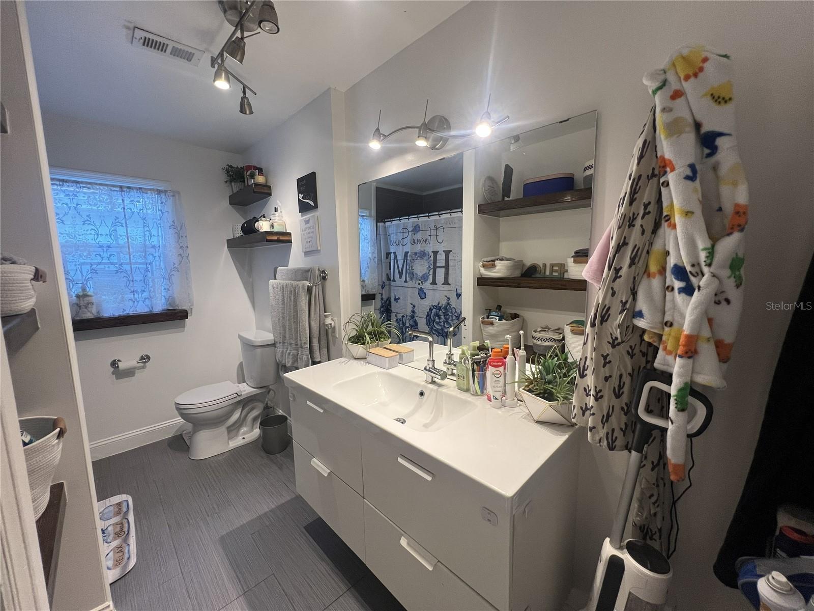 Image 39 of 84 For 1403 Fern Place