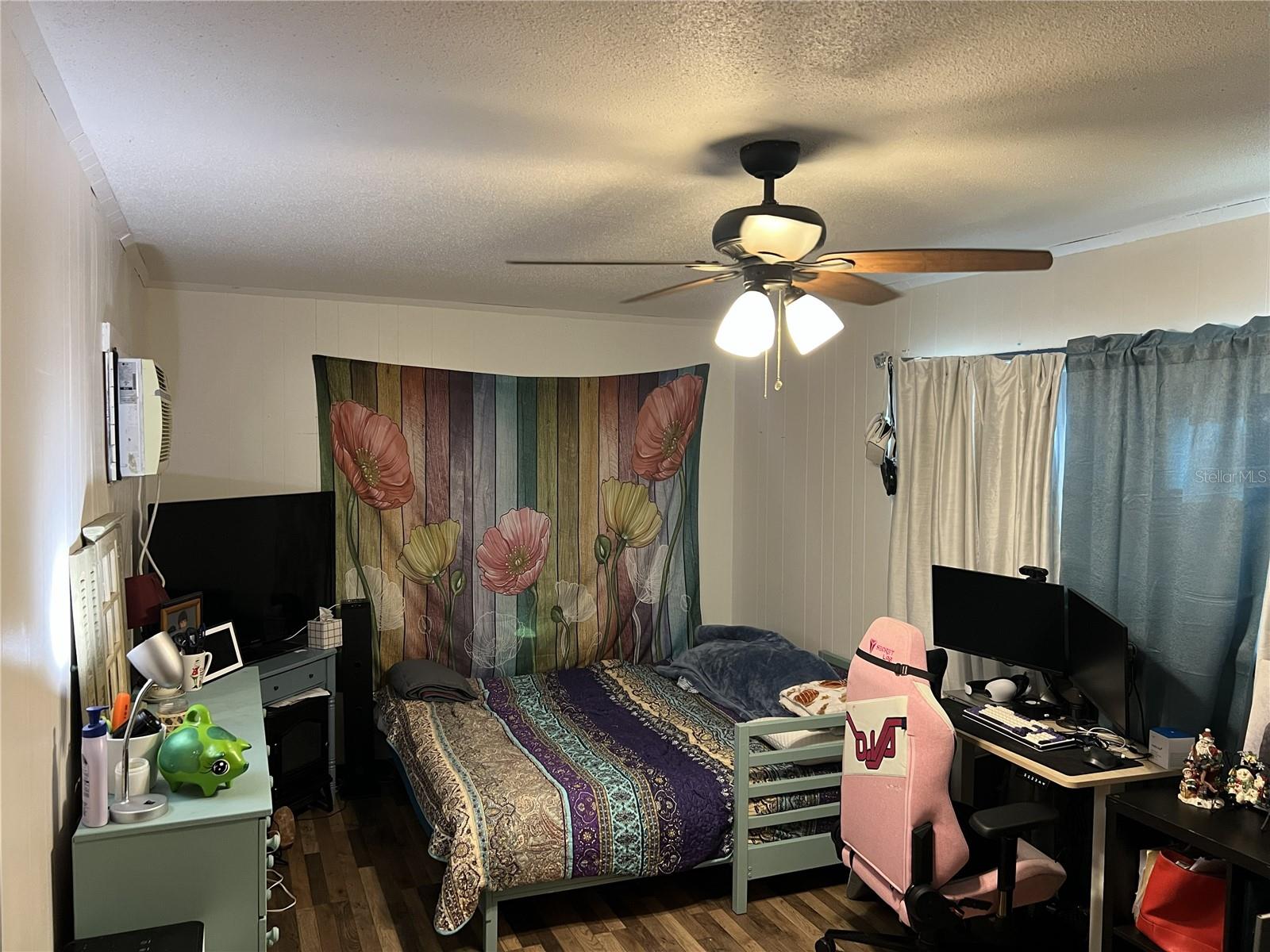 Image 71 of 84 For 1403 Fern Place