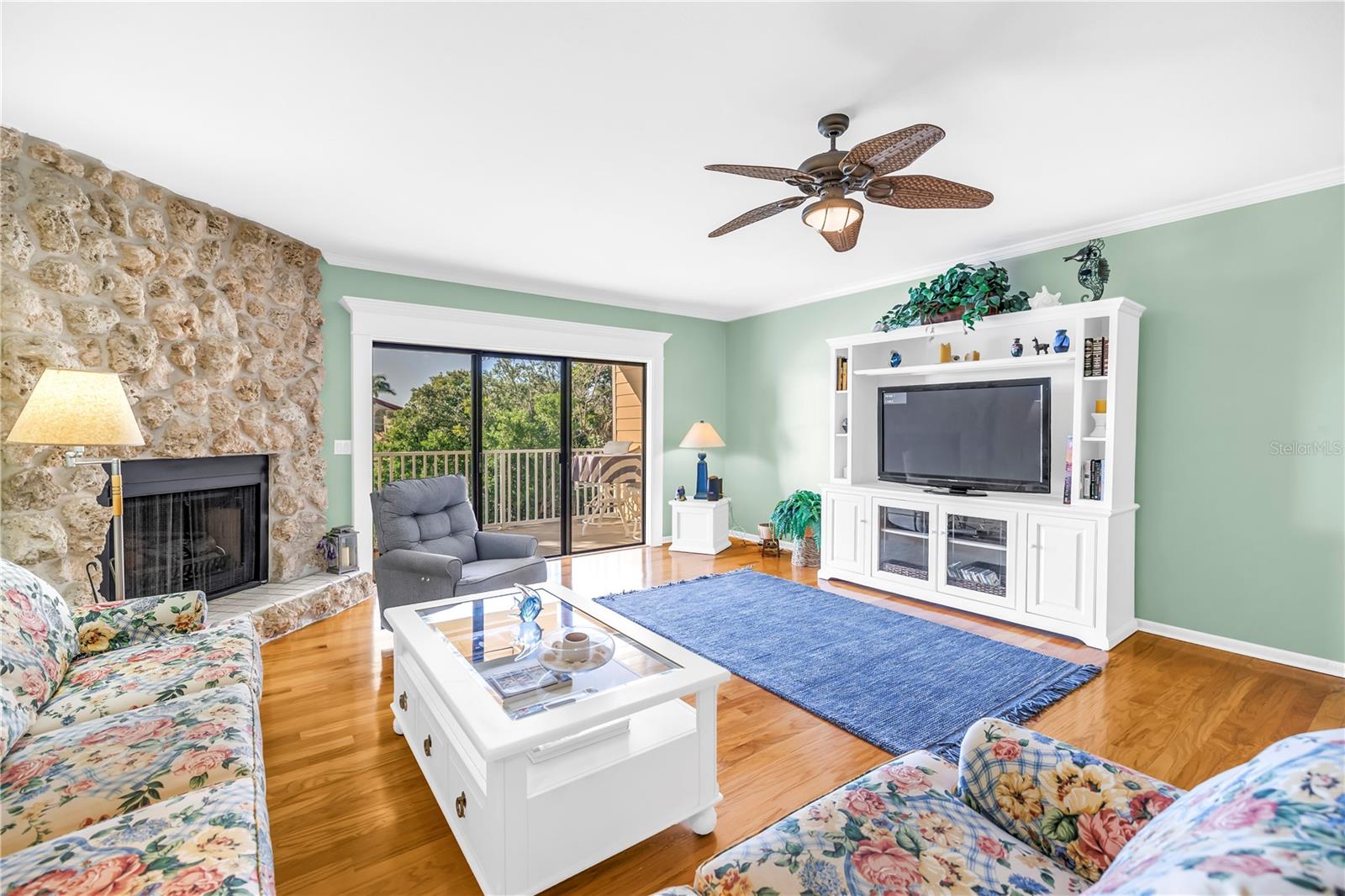 Image 11 of 73 For 419 Haven Point Drive