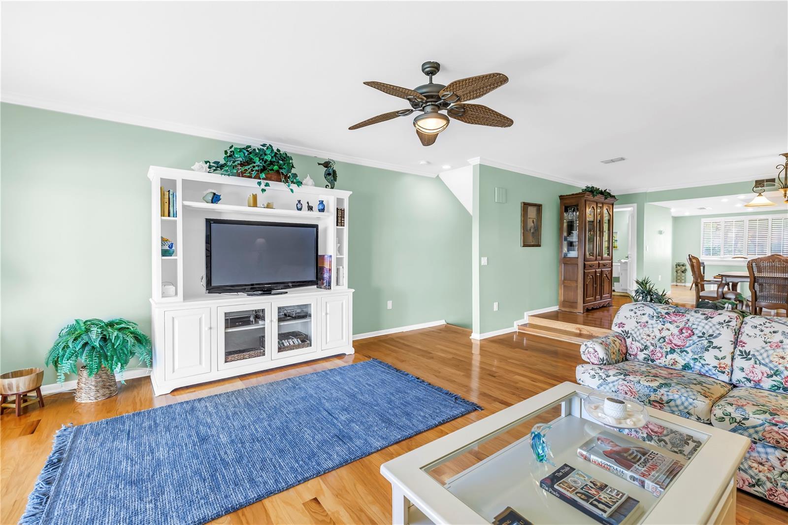 Image 12 of 73 For 419 Haven Point Drive