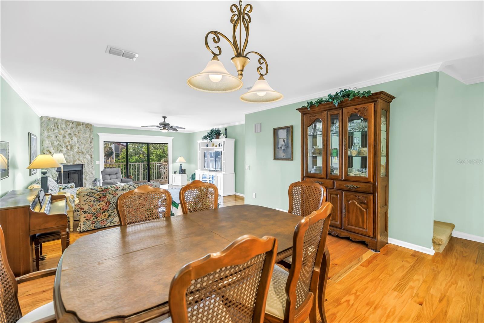 Image 17 of 73 For 419 Haven Point Drive