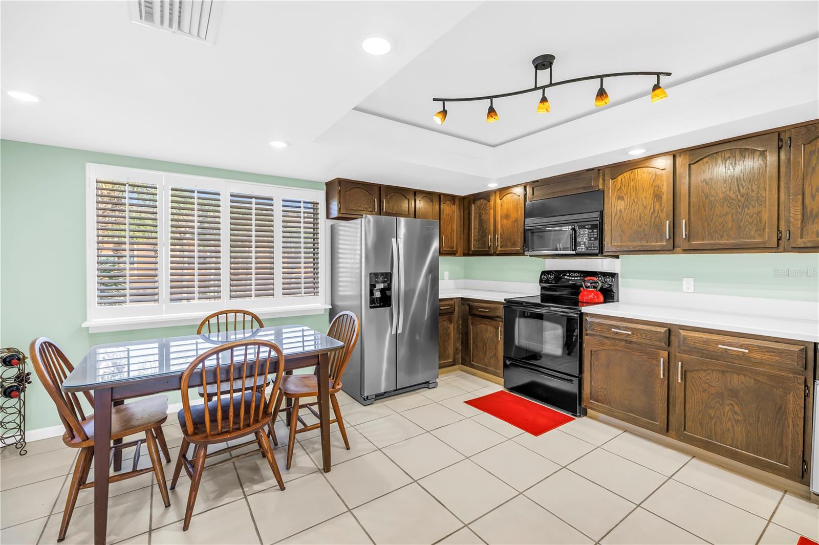 Image 21 of 73 For 419 Haven Point Drive