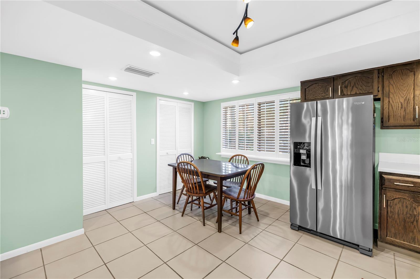 Image 22 of 73 For 419 Haven Point Drive