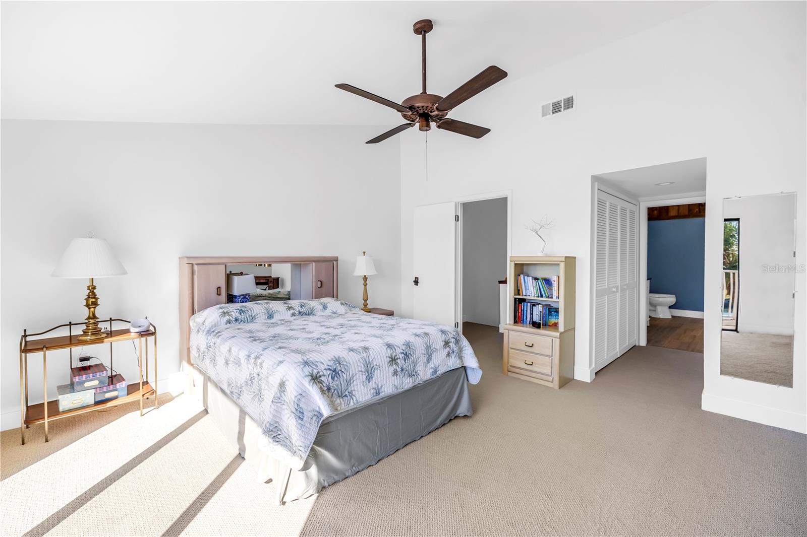 Image 29 of 73 For 419 Haven Point Drive