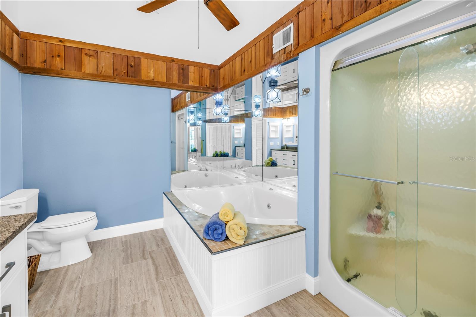 Image 32 of 73 For 419 Haven Point Drive